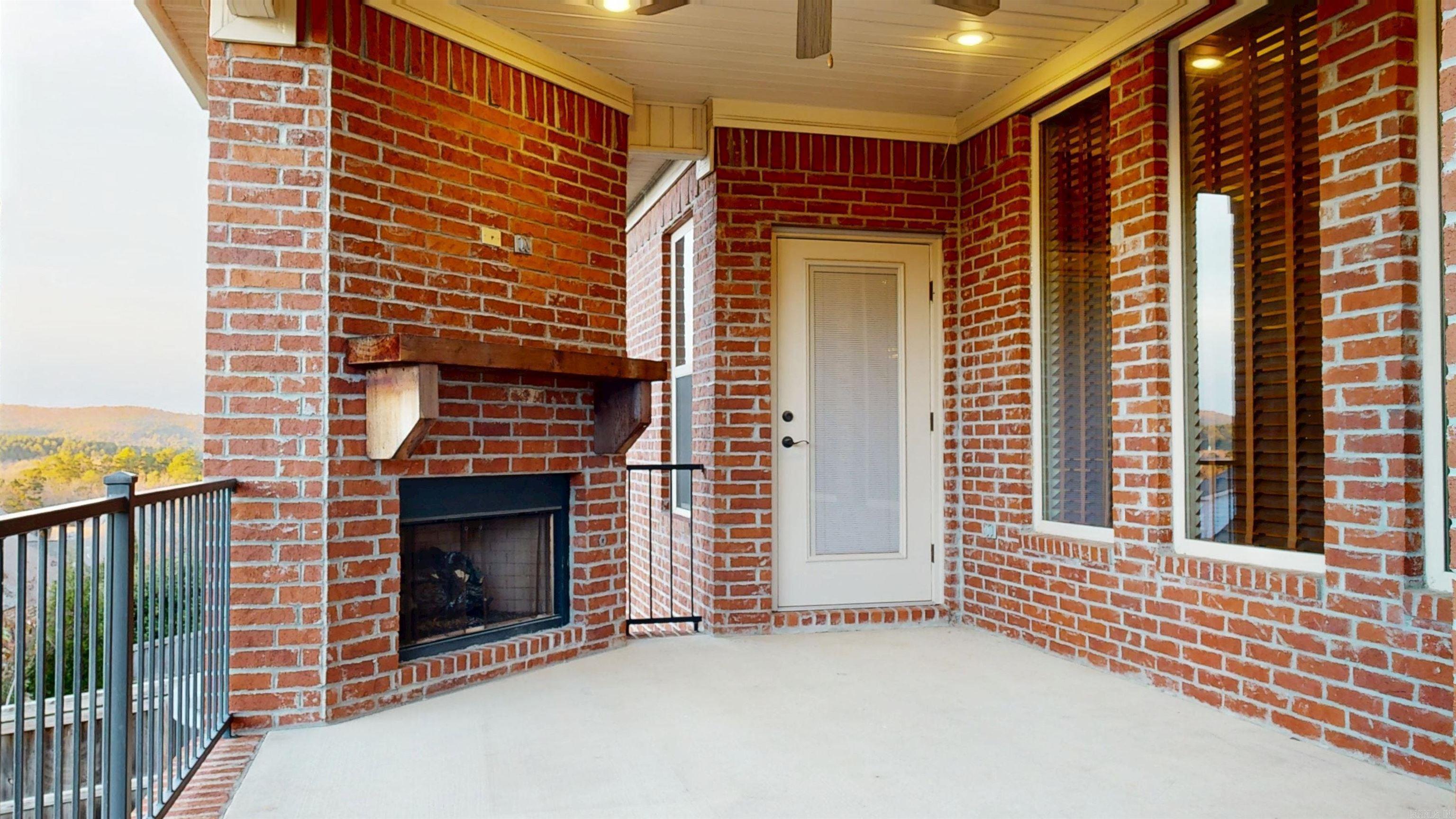 CHENAL VALLEY TOURNAY CIRCLE - Residential