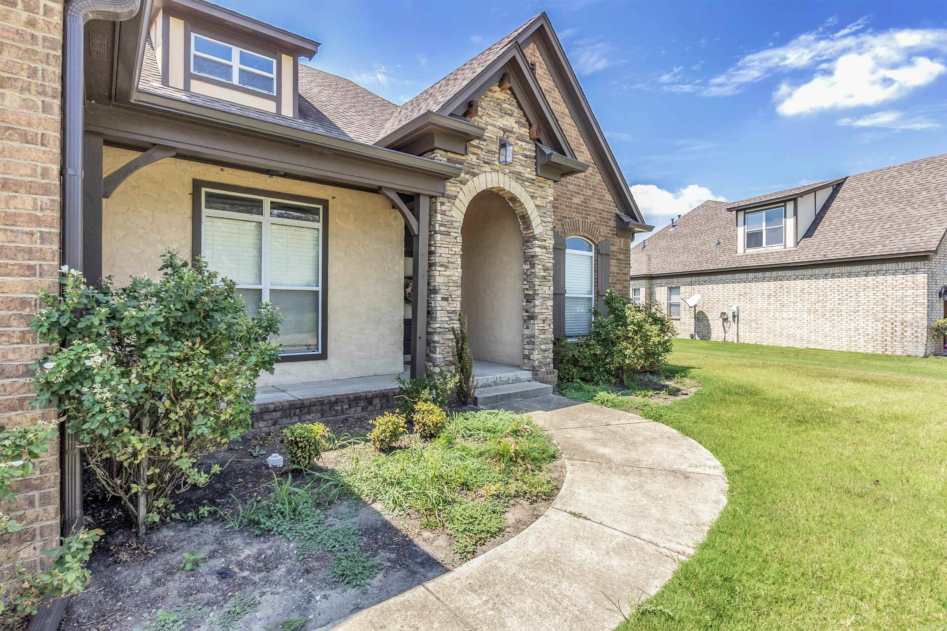 ST JOHN'S LANDING - Residential