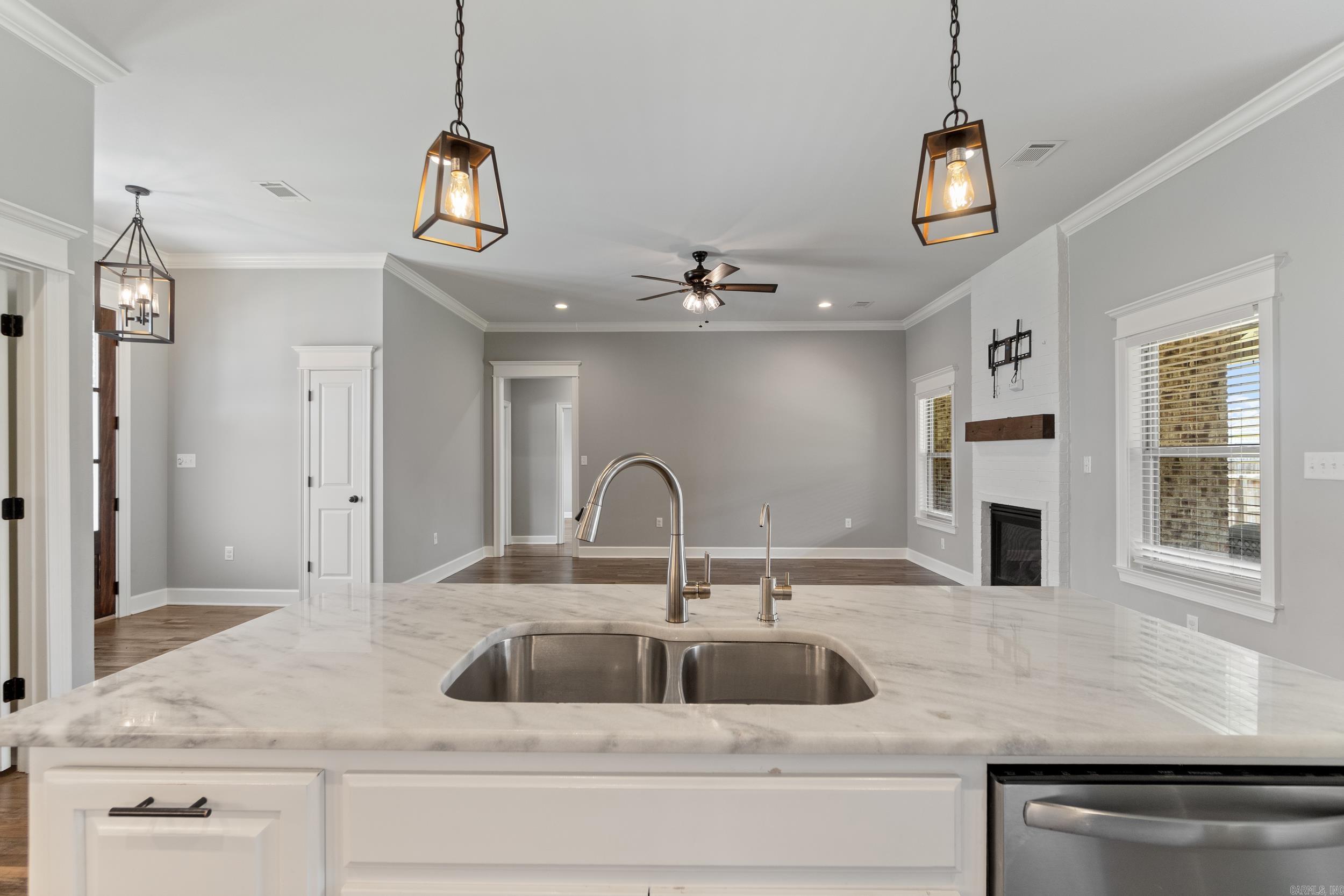 SALEM WOODS - Residential