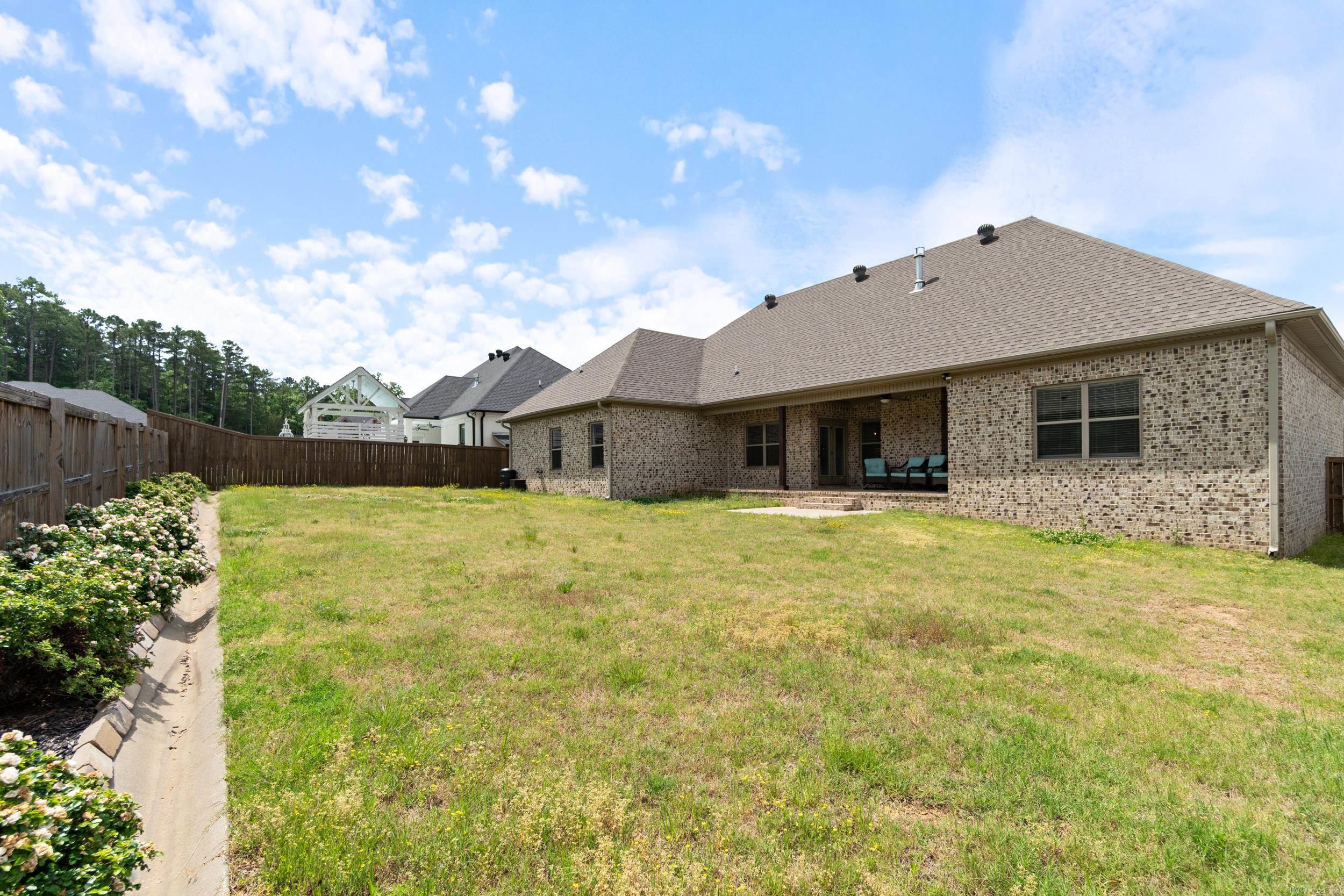 SALEM WOODS - Residential