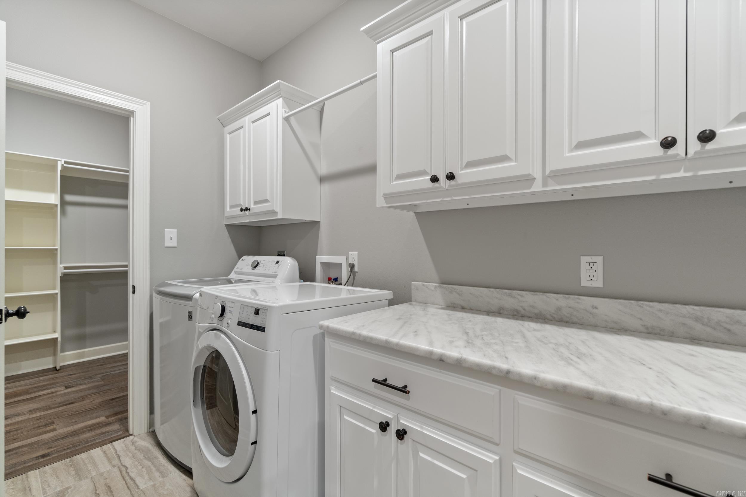 SALEM WOODS - Residential