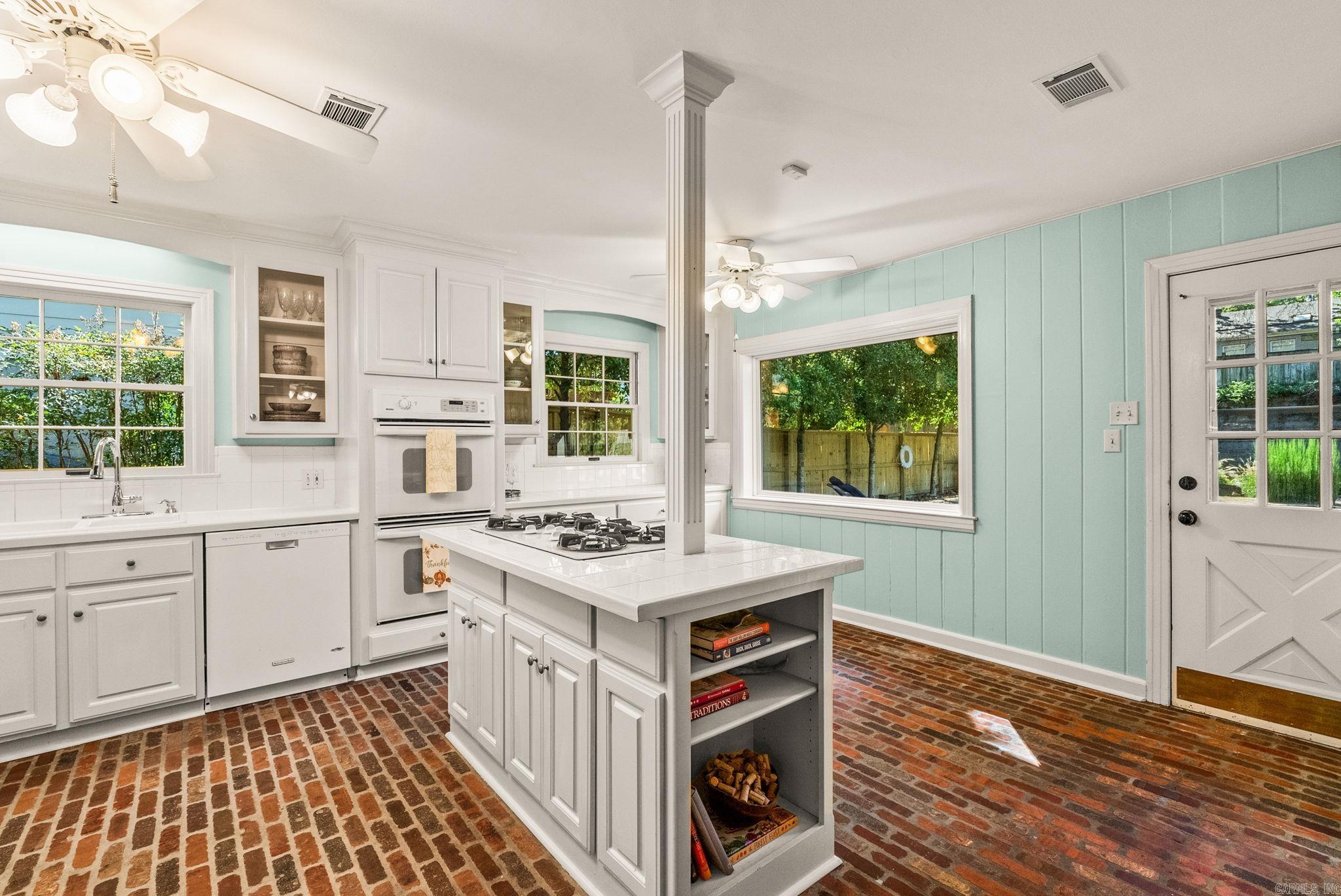 BROADVIEW - Residential