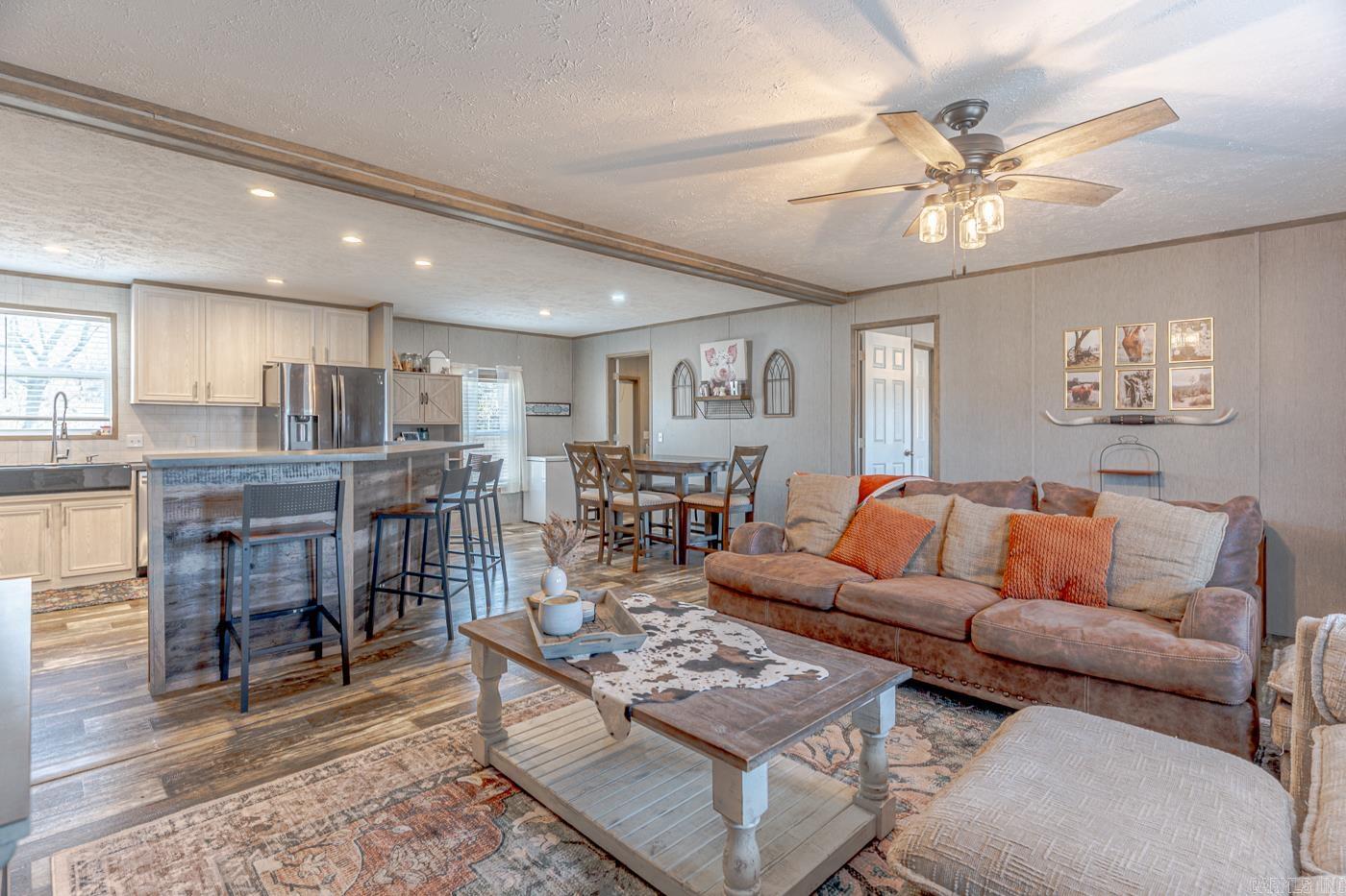 RINGLES - Residential