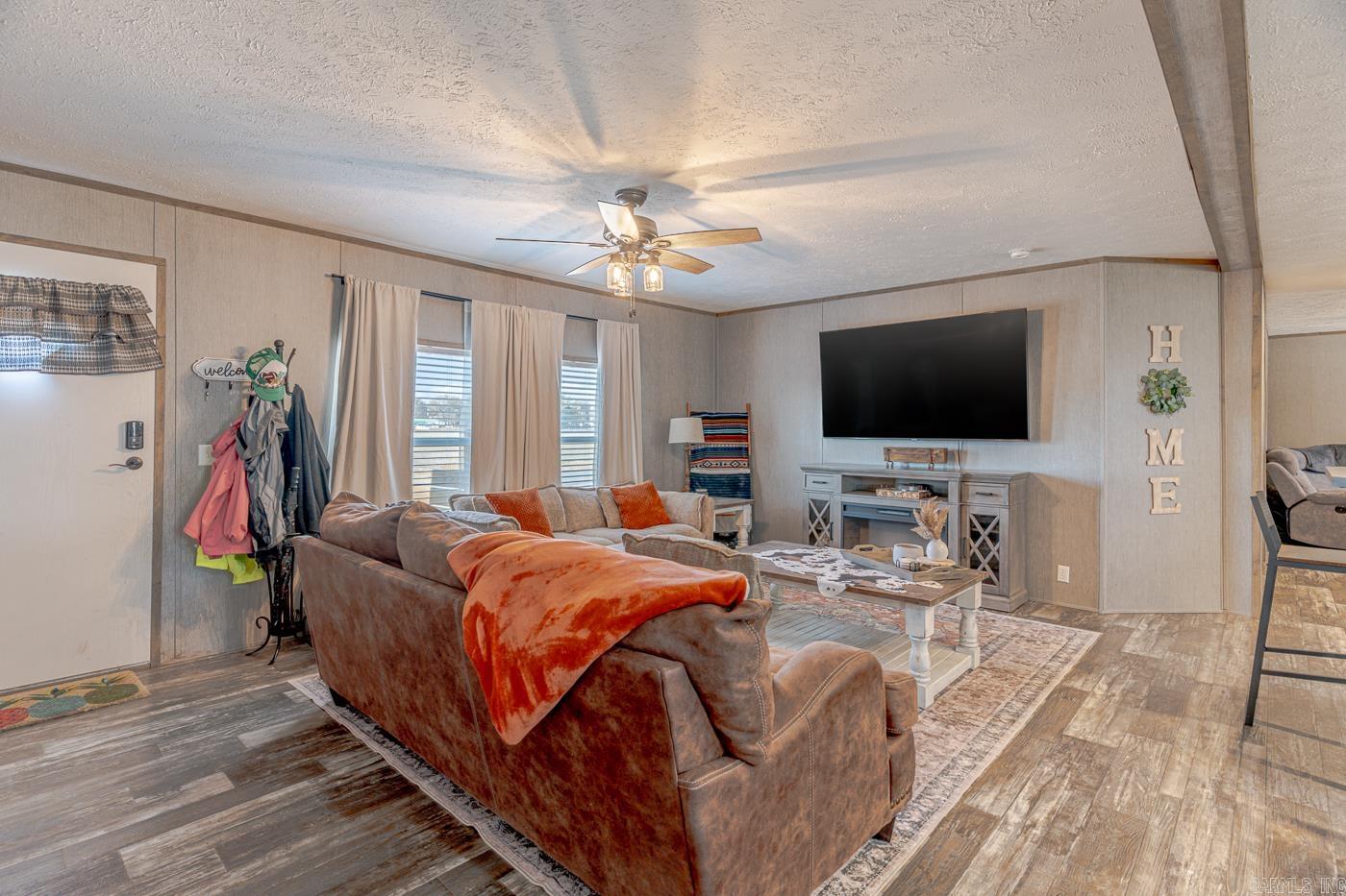 RINGLES - Residential