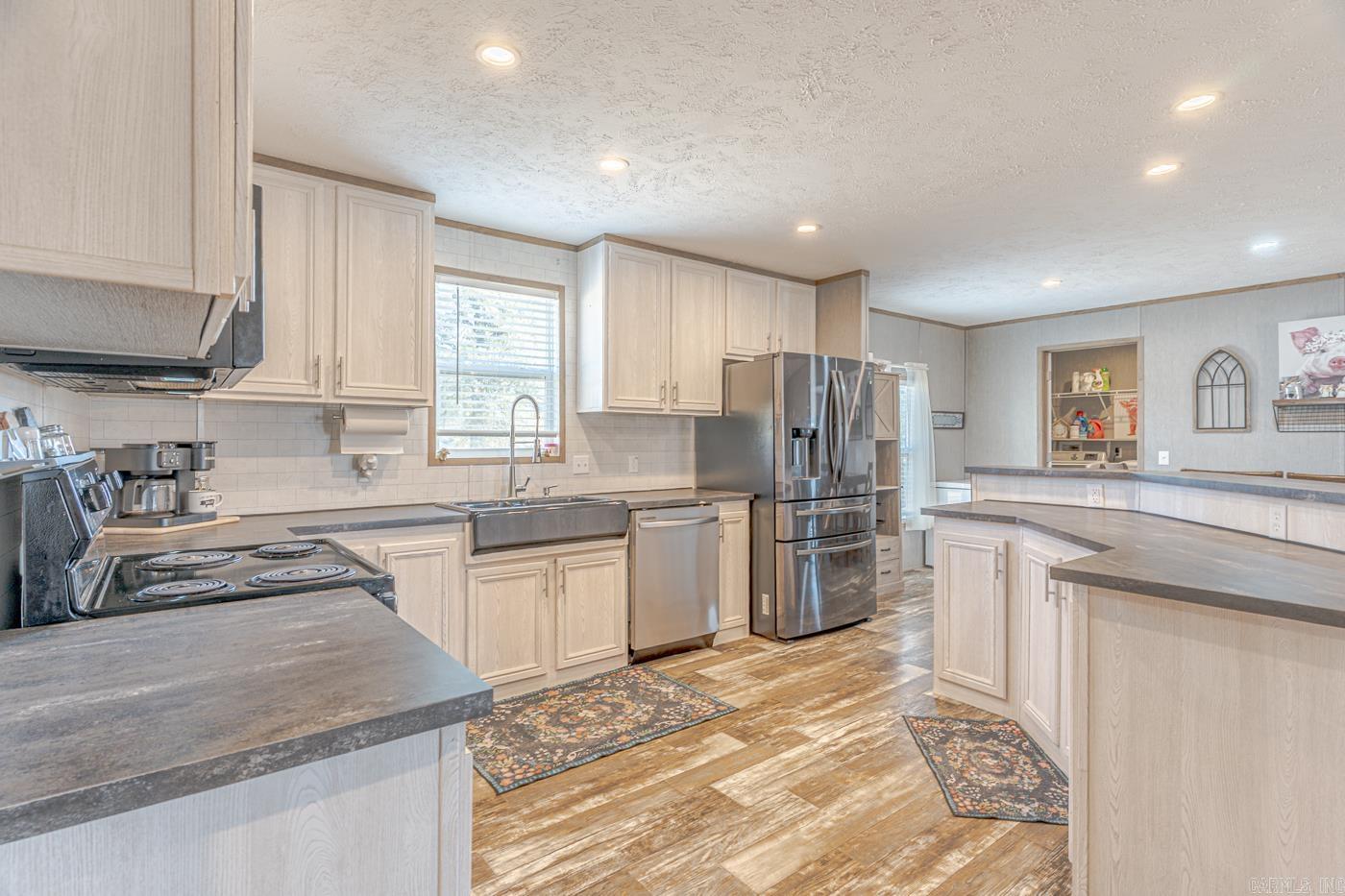 RINGLES - Residential