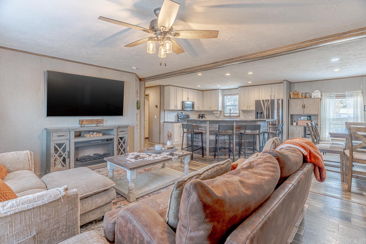 RINGLES - Residential