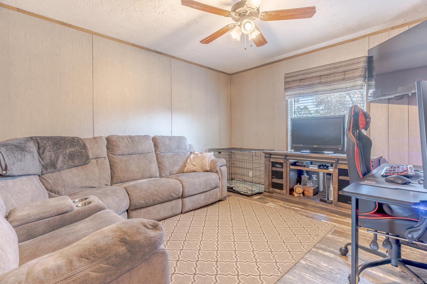 RINGLES - Residential