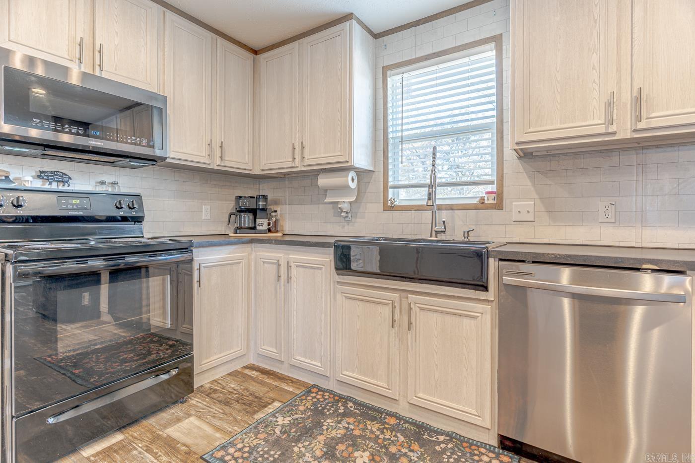 RINGLES - Residential