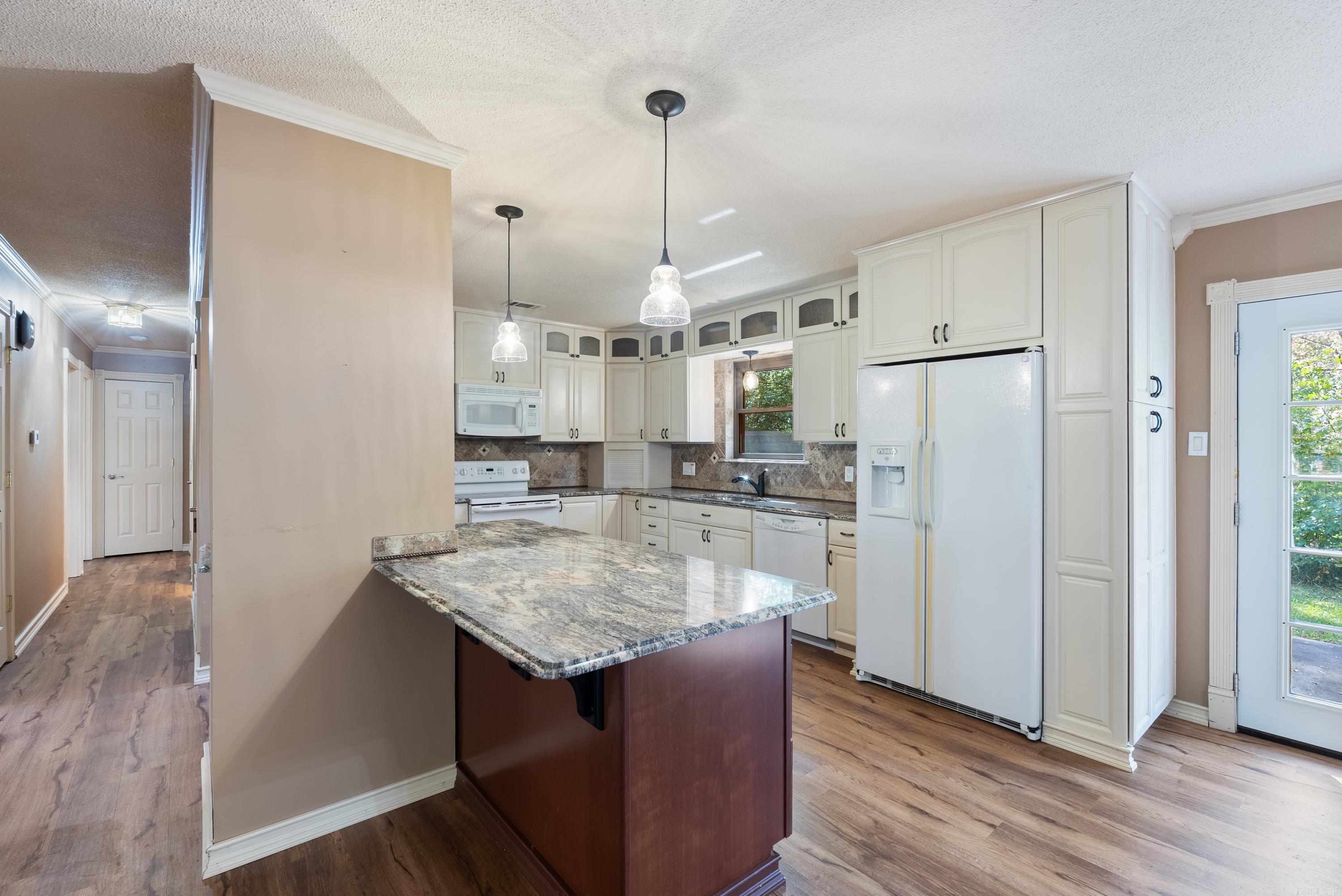 WEST GATE - Residential