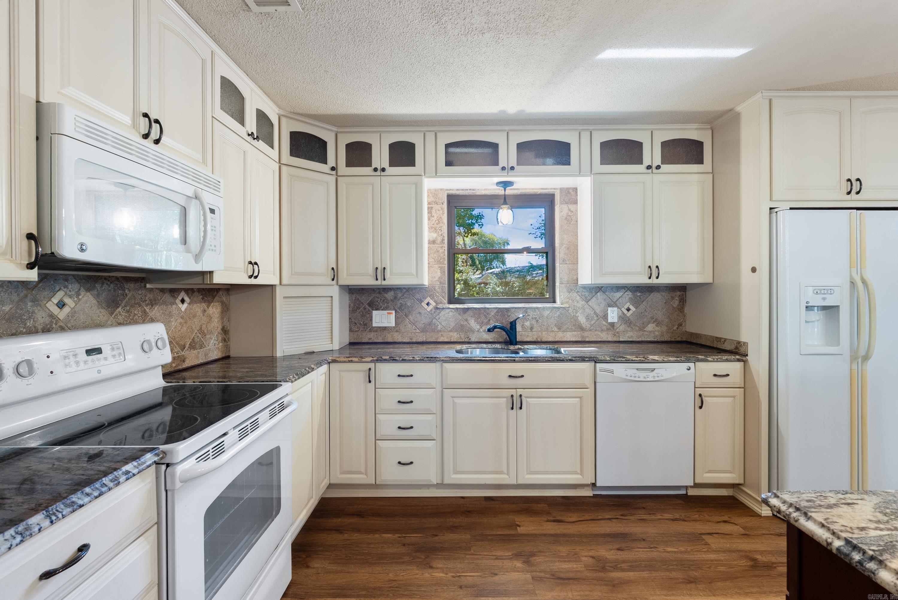 WEST GATE - Residential