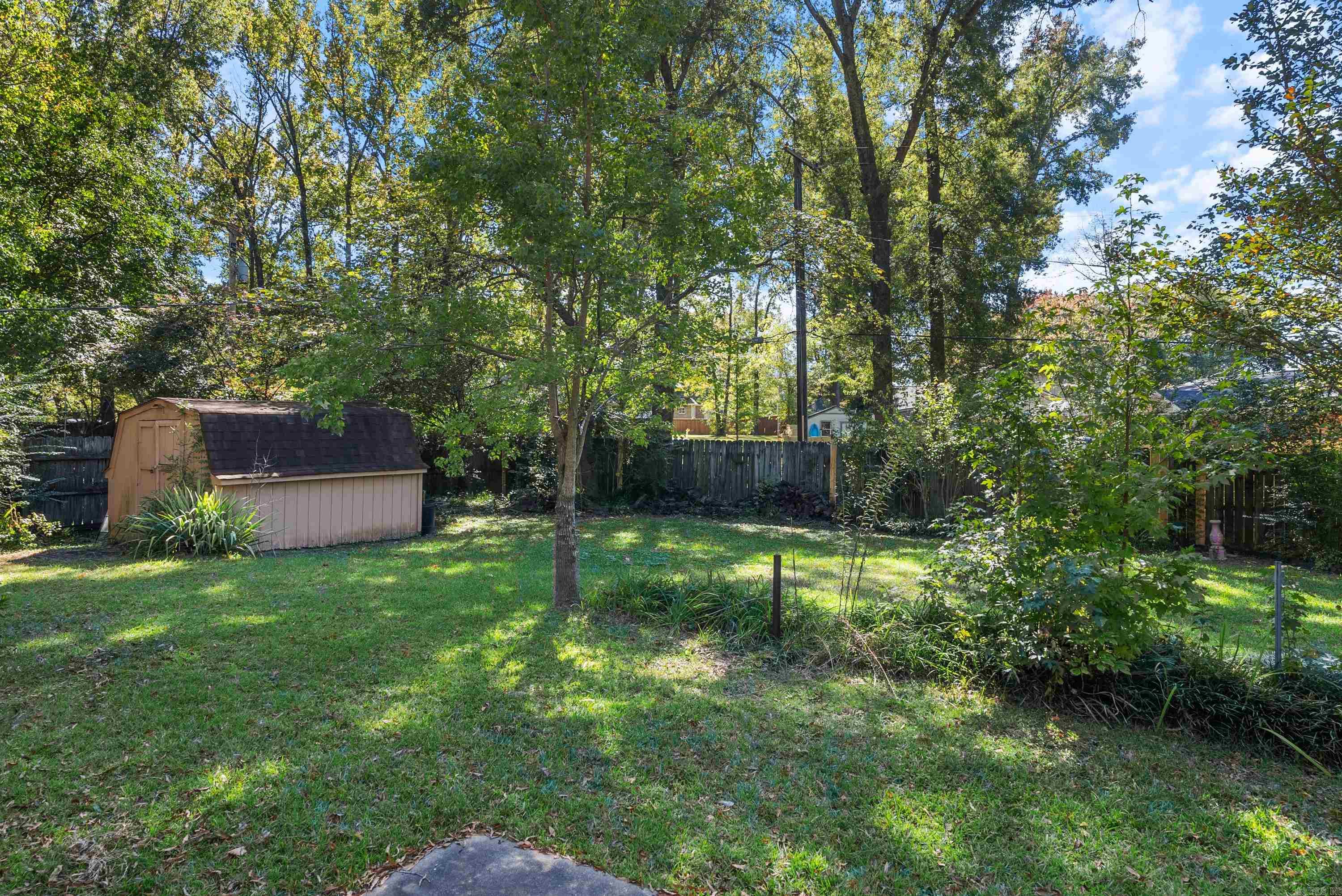 WEST GATE - Residential