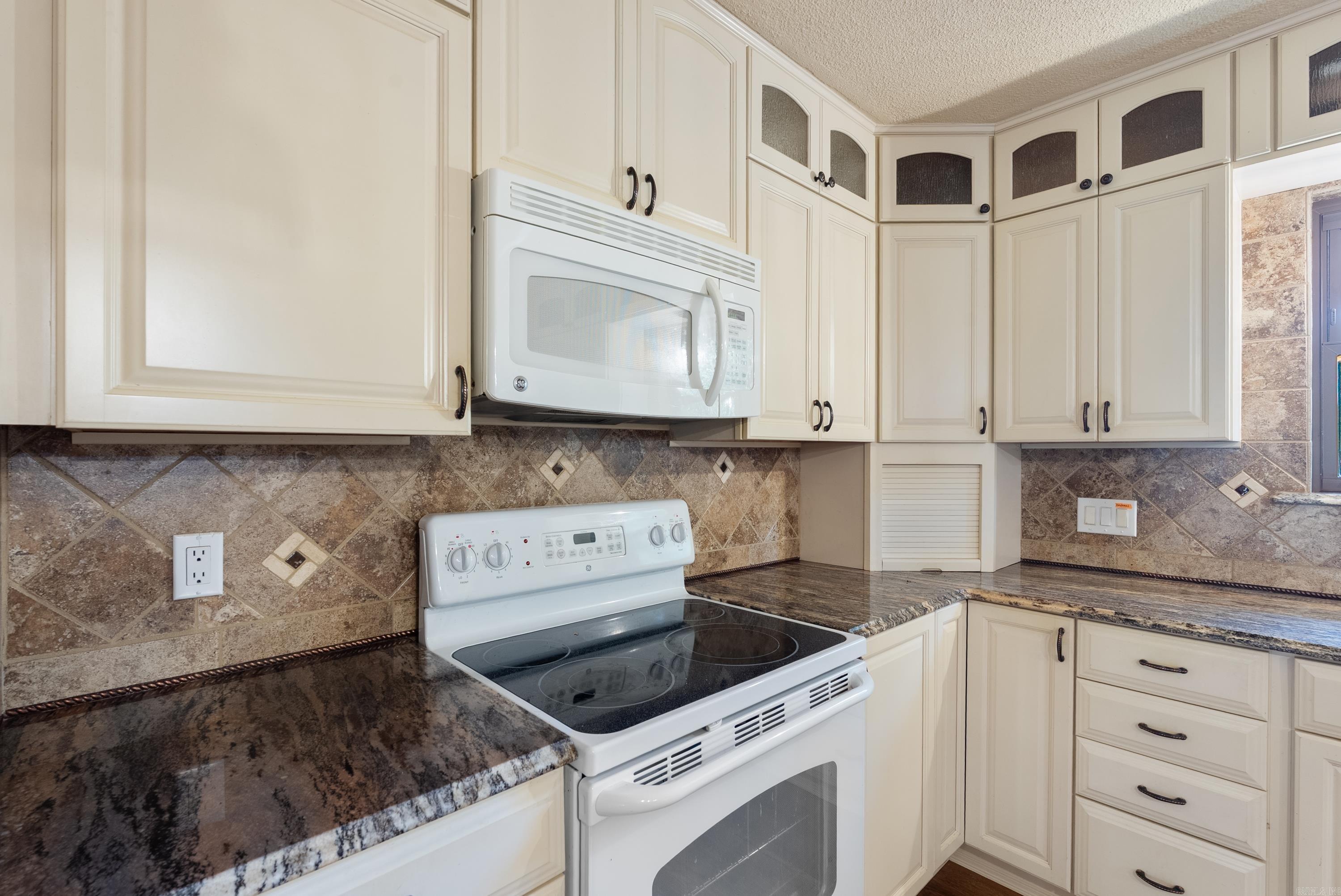 WEST GATE - Residential