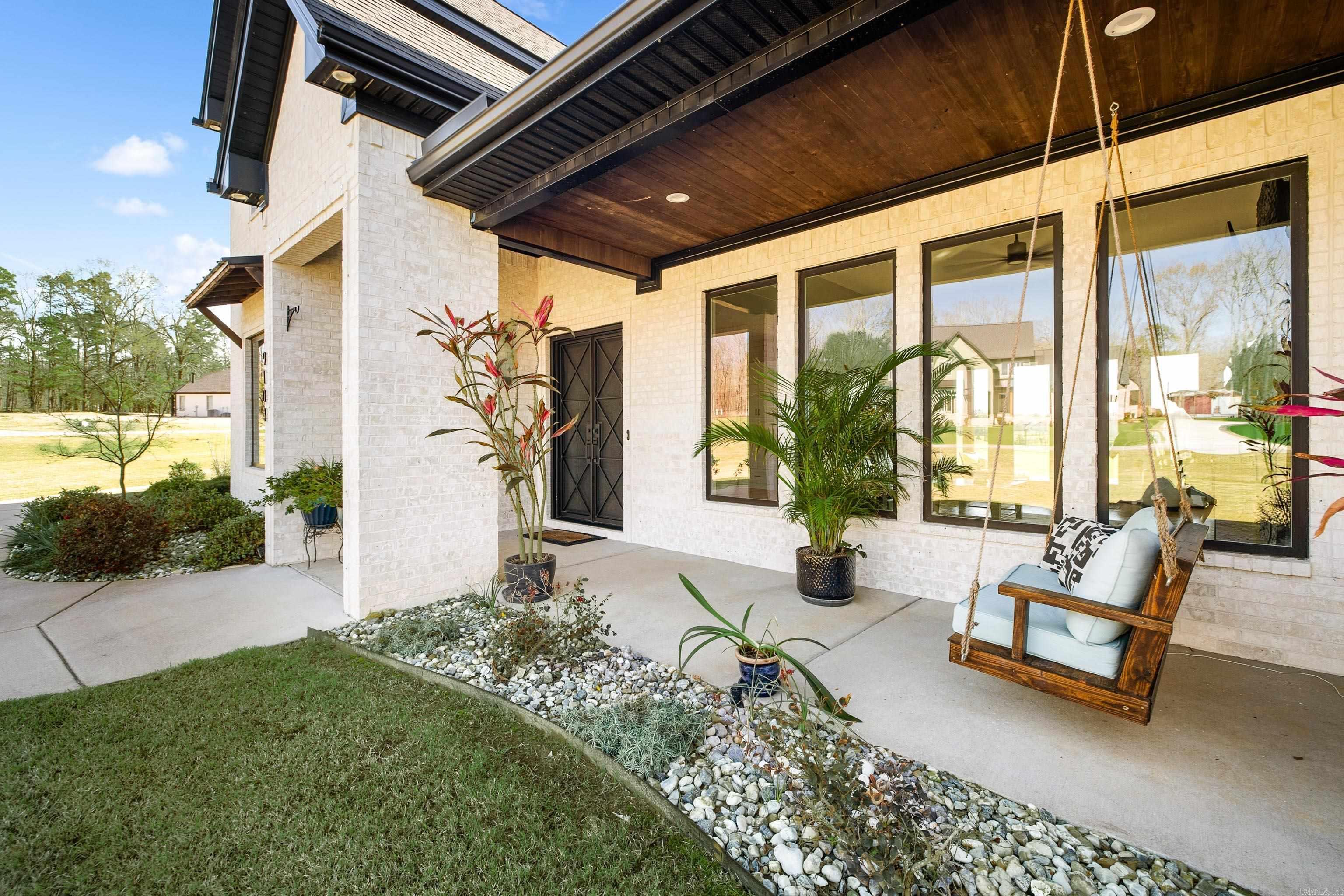 THE STABLES - Residential