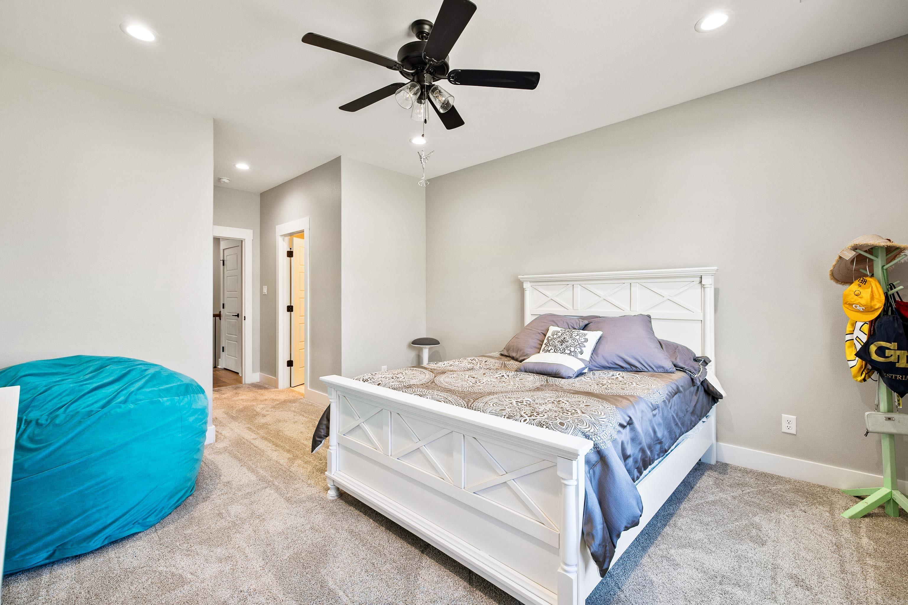 THE STABLES - Residential