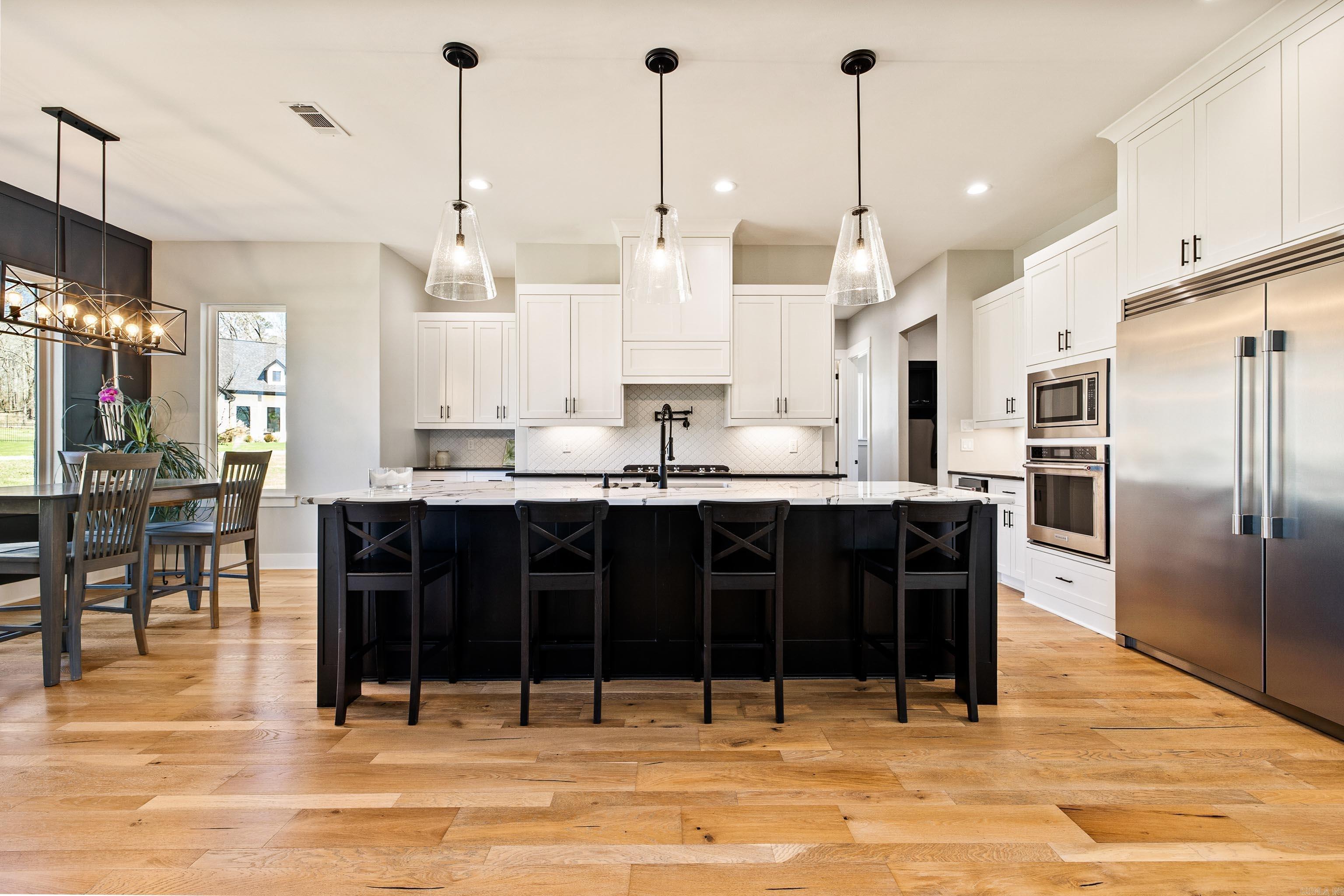 THE STABLES - Residential