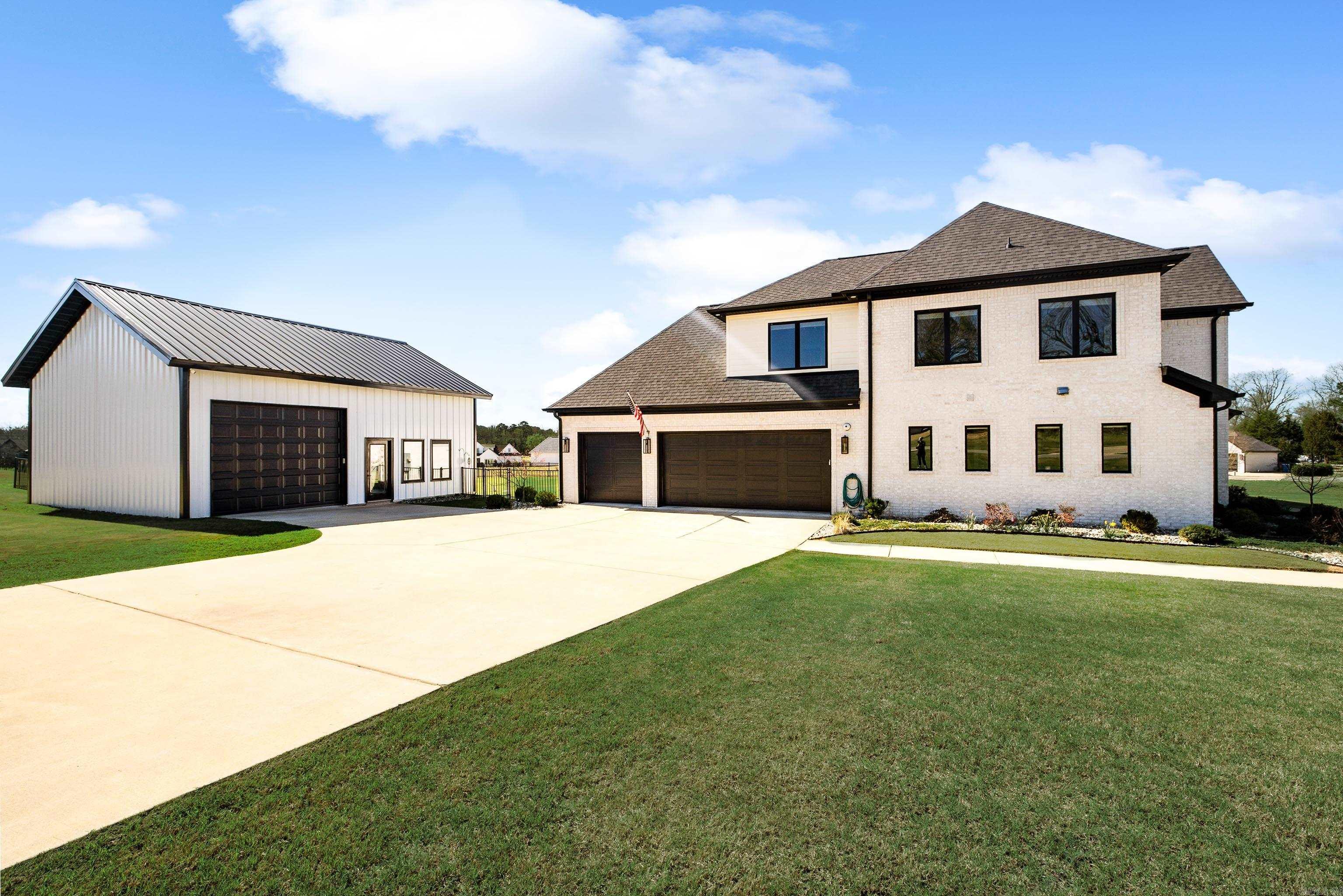 THE STABLES - Residential