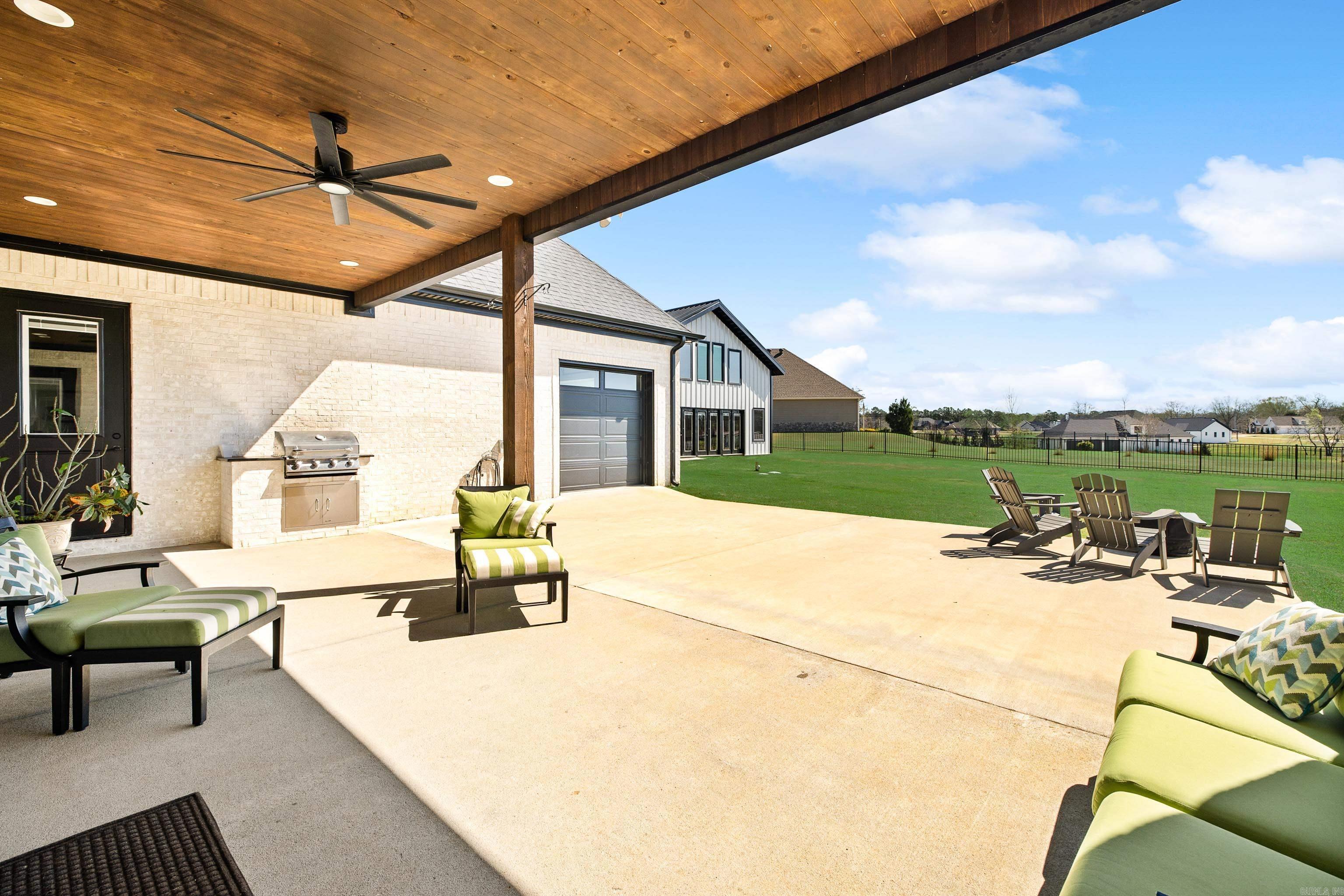 THE STABLES - Residential