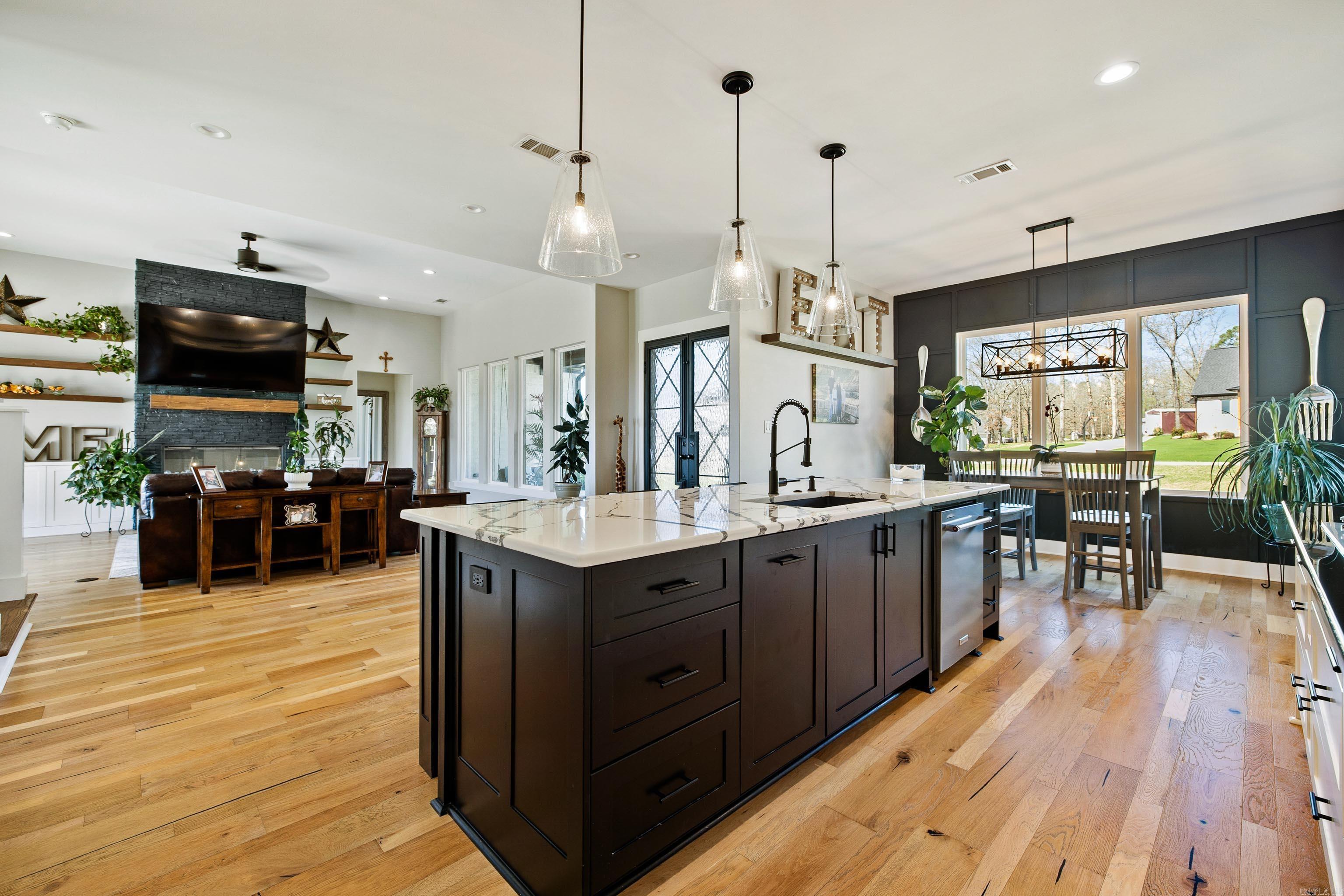 THE STABLES - Residential