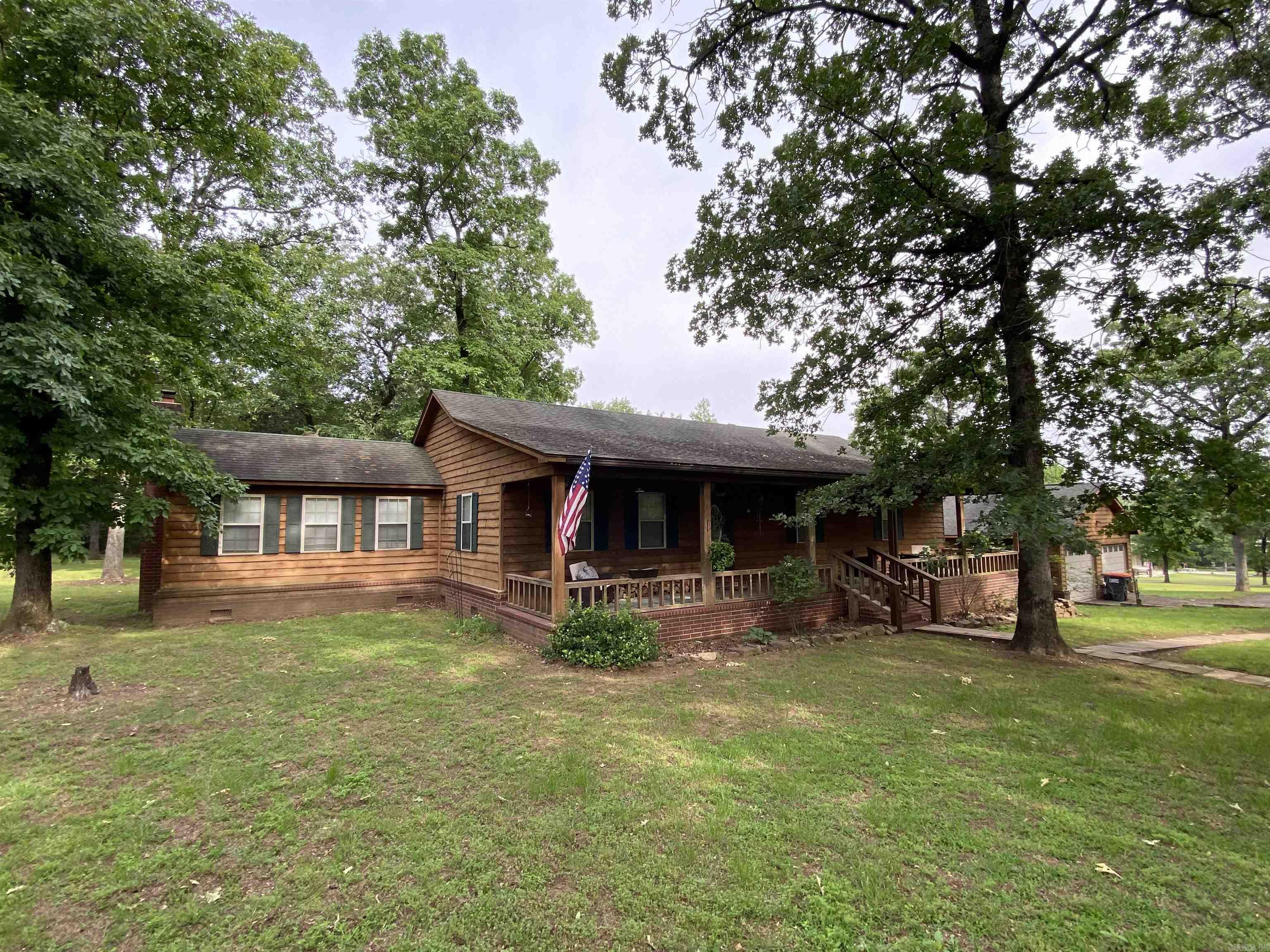 CLOVERLEAF ESTATES - Residential