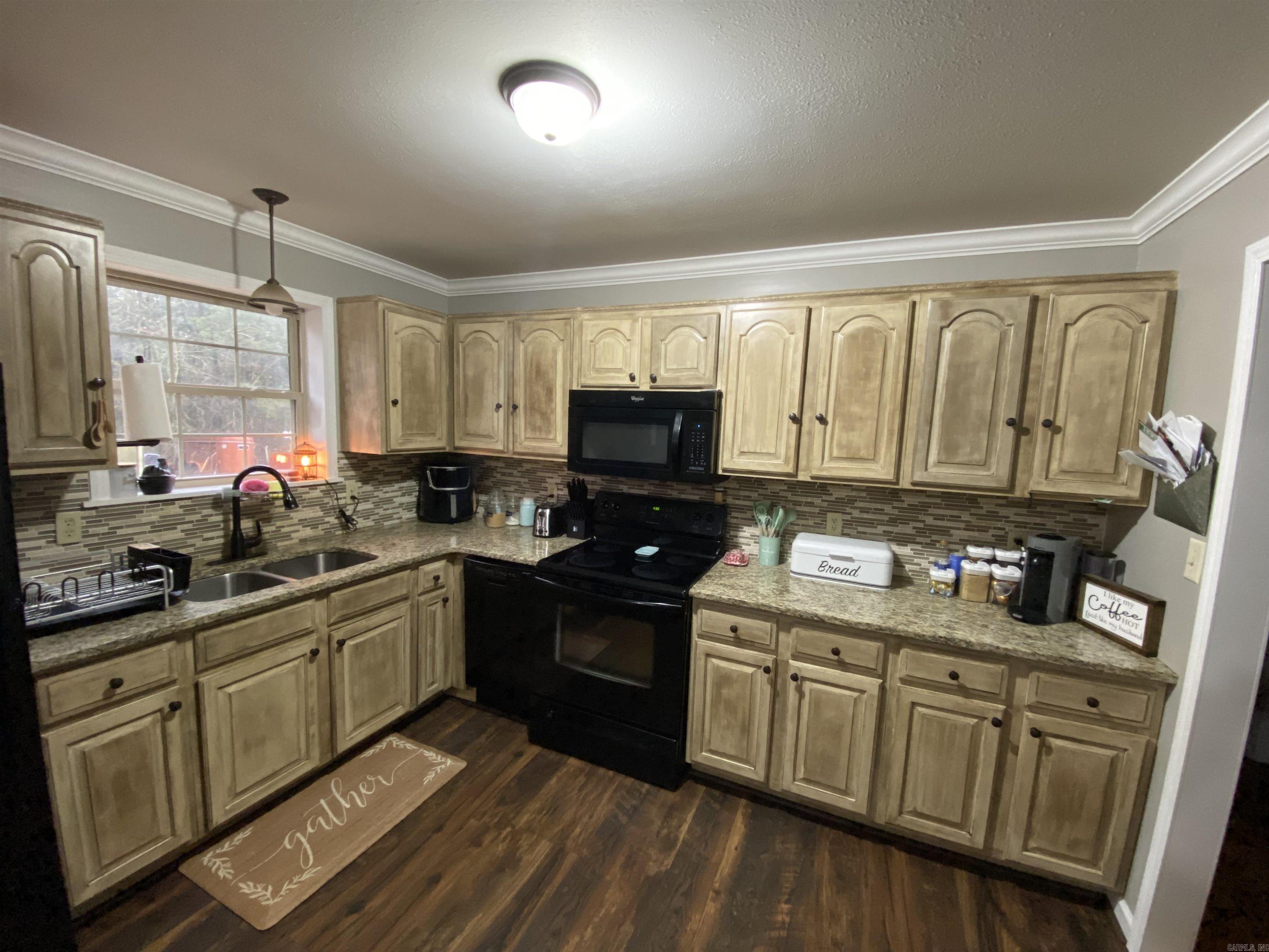 CLOVERLEAF ESTATES - Residential