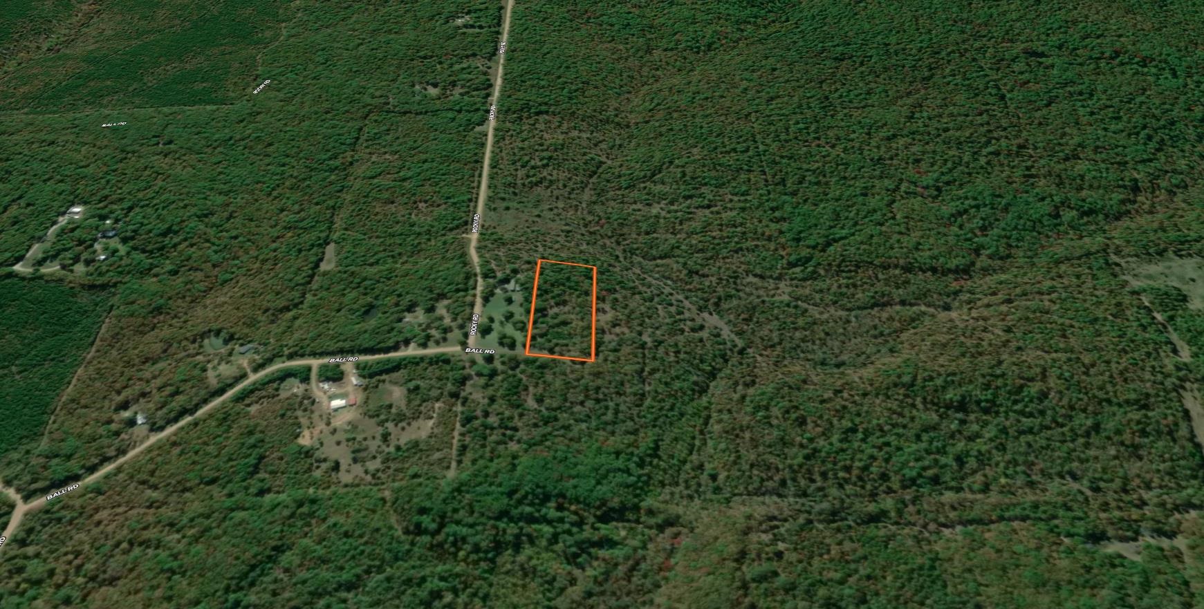3.02 acres for sale on Ball road Bradford Arkansas Seller said there used to be a mobile home on the land so septic and water and electric should be there. Up to the buyer to verify. Make fair offer. Seller will owner finance this propety