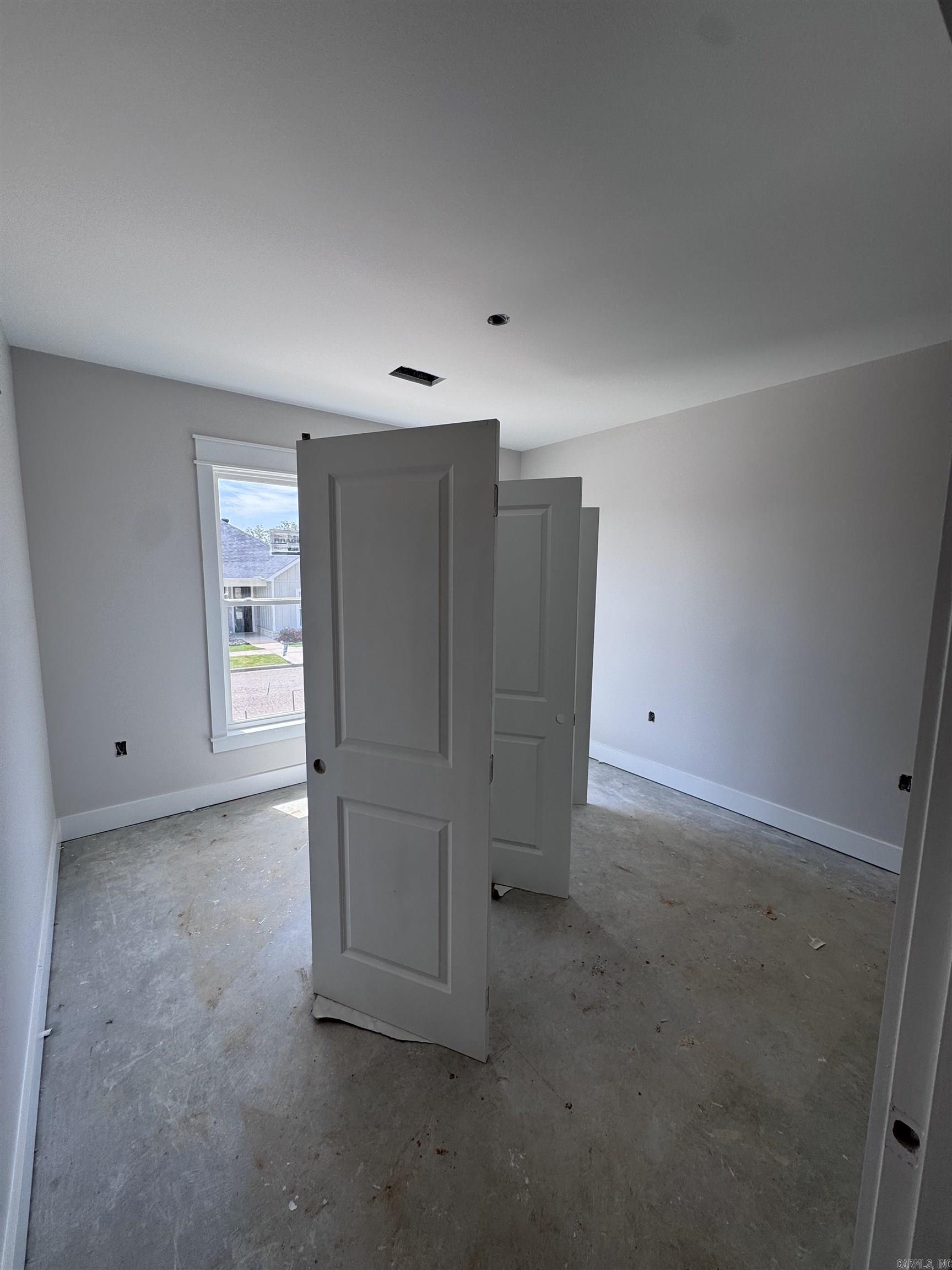 MIDTOWN BRYANT - Residential