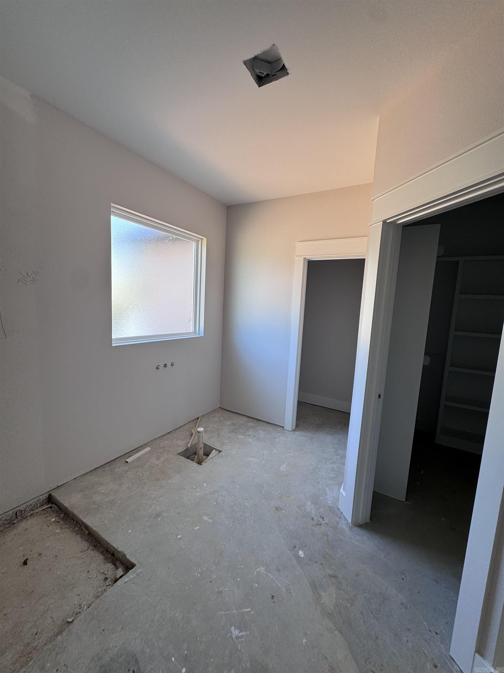 MIDTOWN BRYANT - Residential