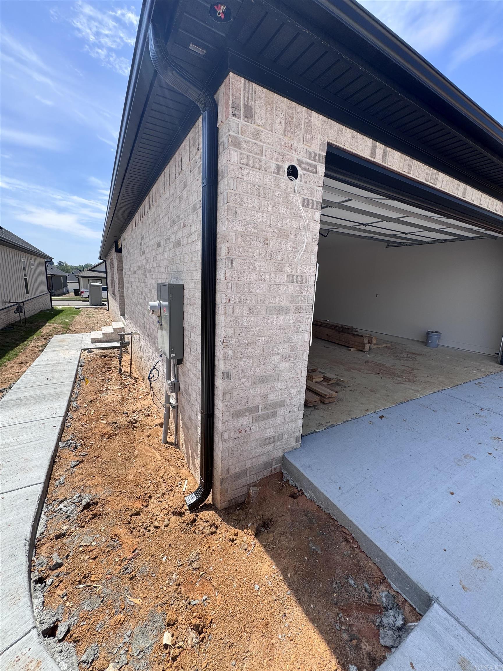 MIDTOWN BRYANT - Residential