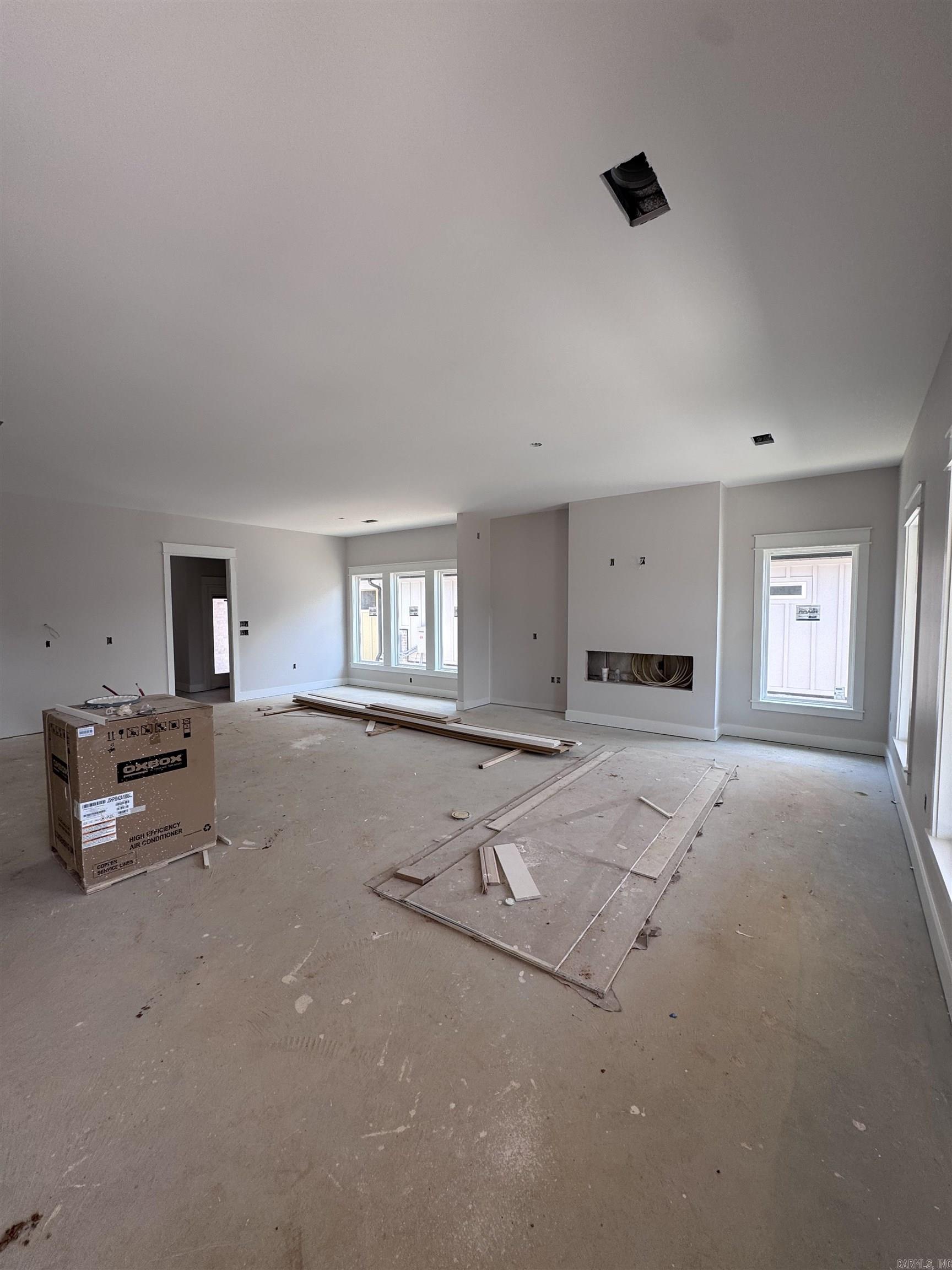 MIDTOWN BRYANT - Residential