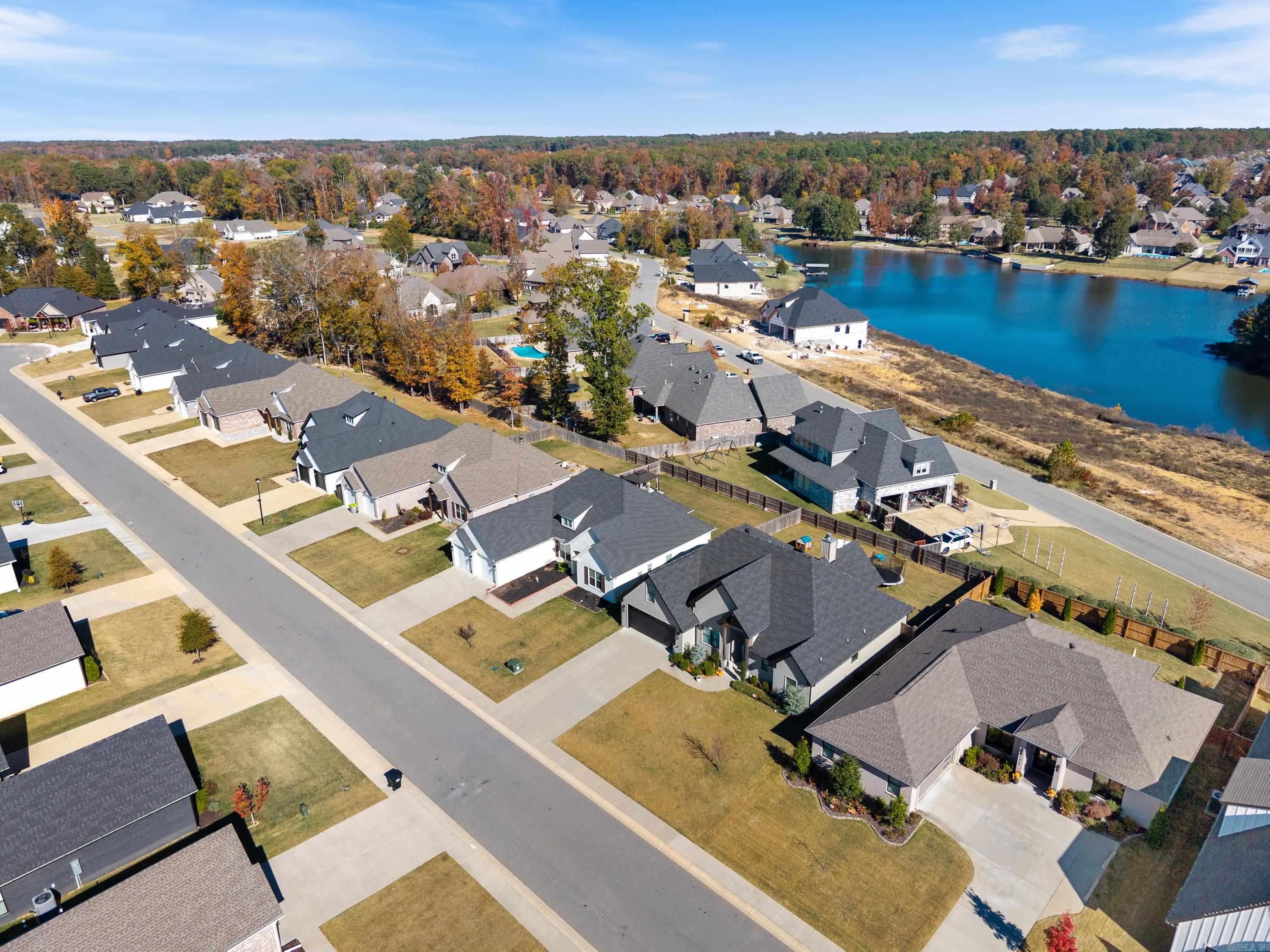 THE WOODS OF HURRICANE LAKE ESTA - Residential