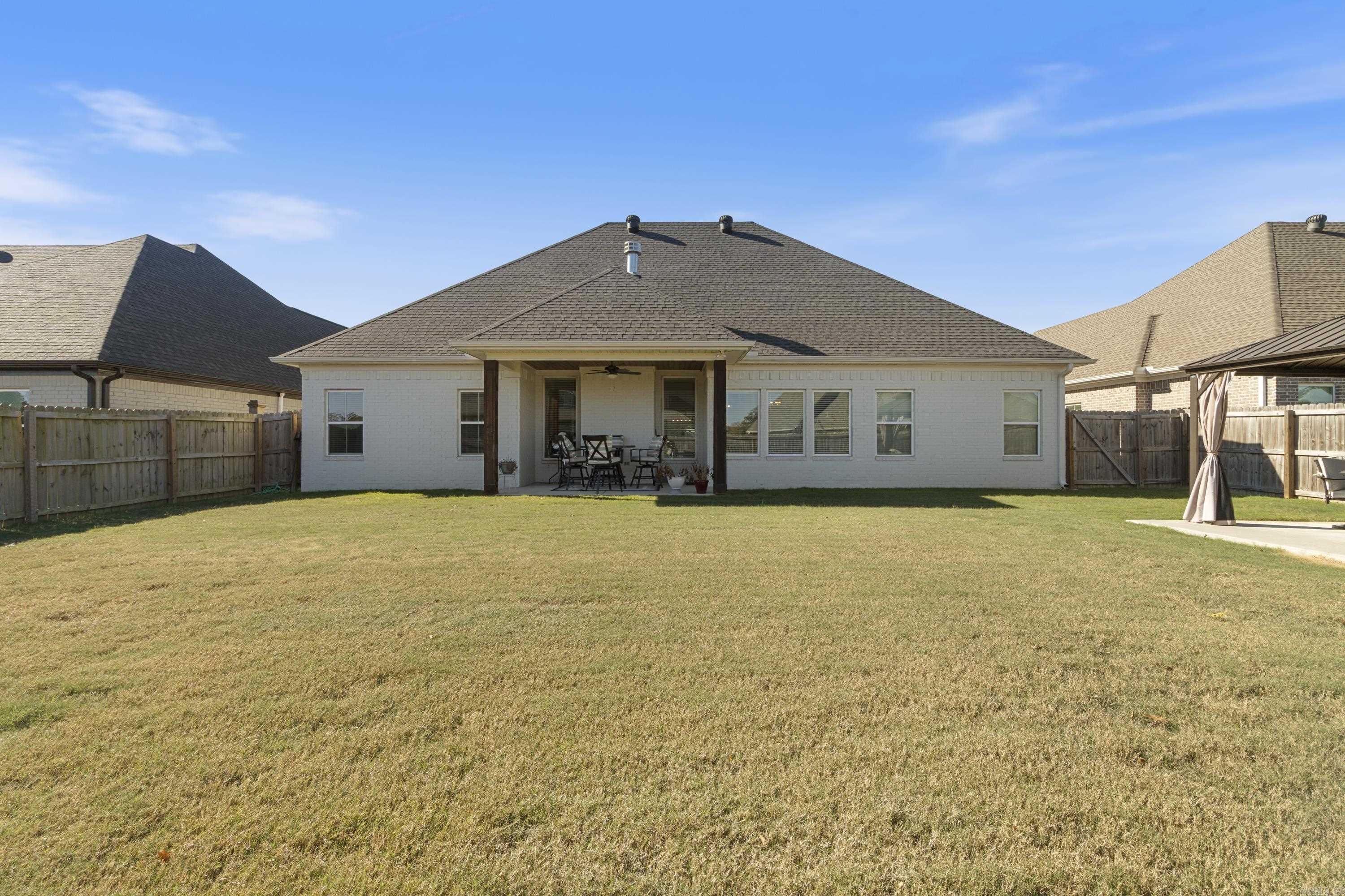 THE WOODS OF HURRICANE LAKE ESTA - Residential