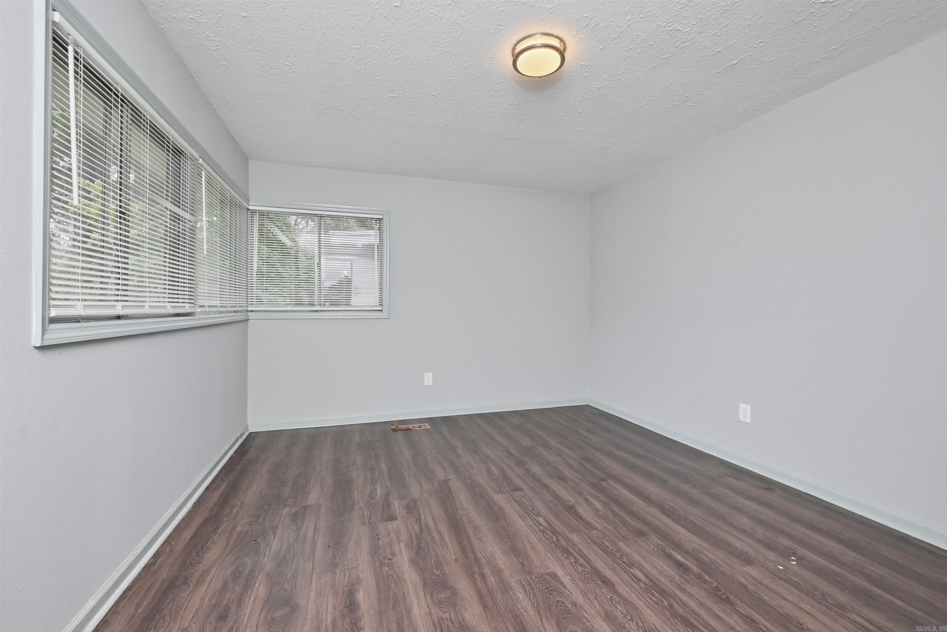 MEADOWCLIFF - Residential
