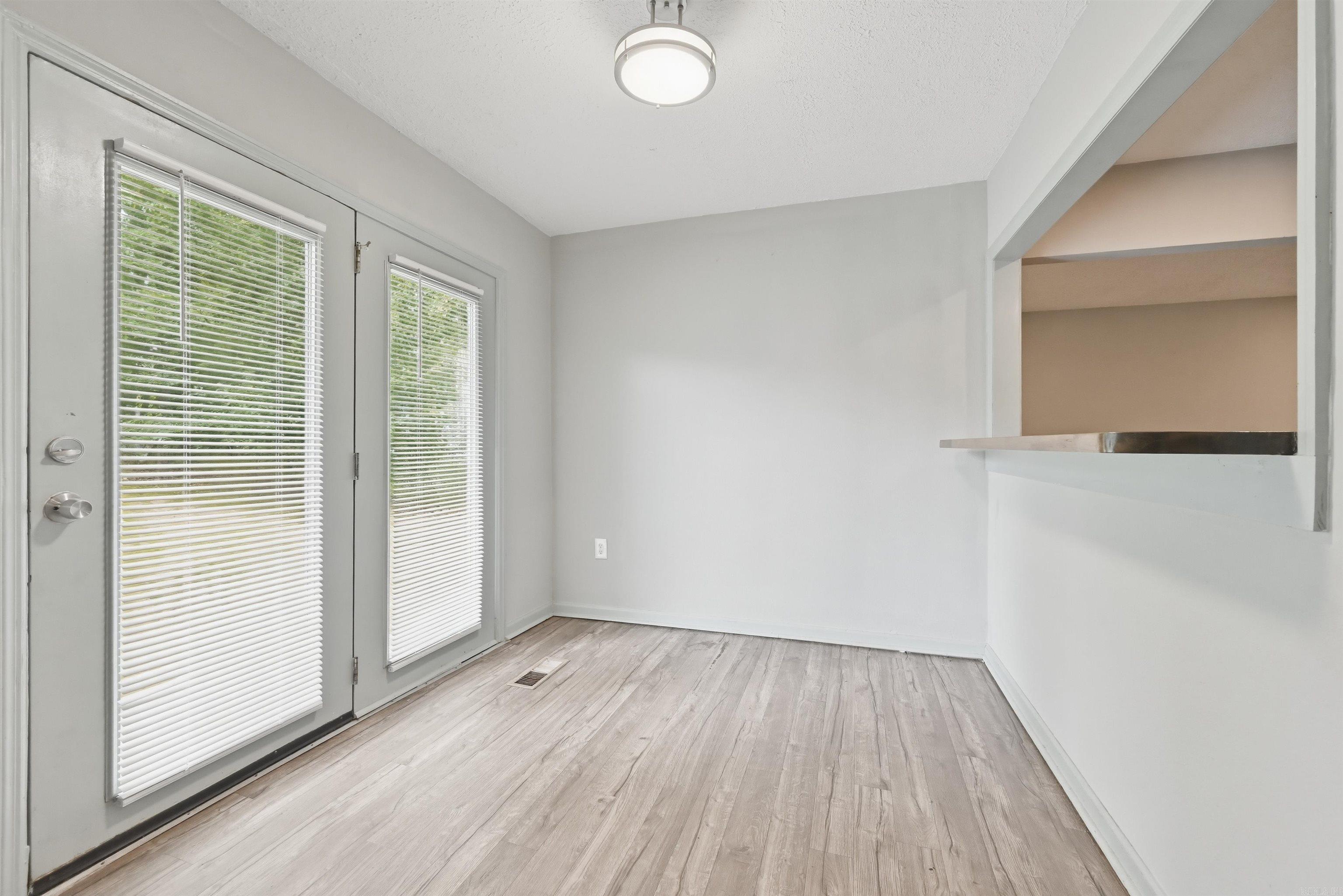 MEADOWCLIFF - Residential