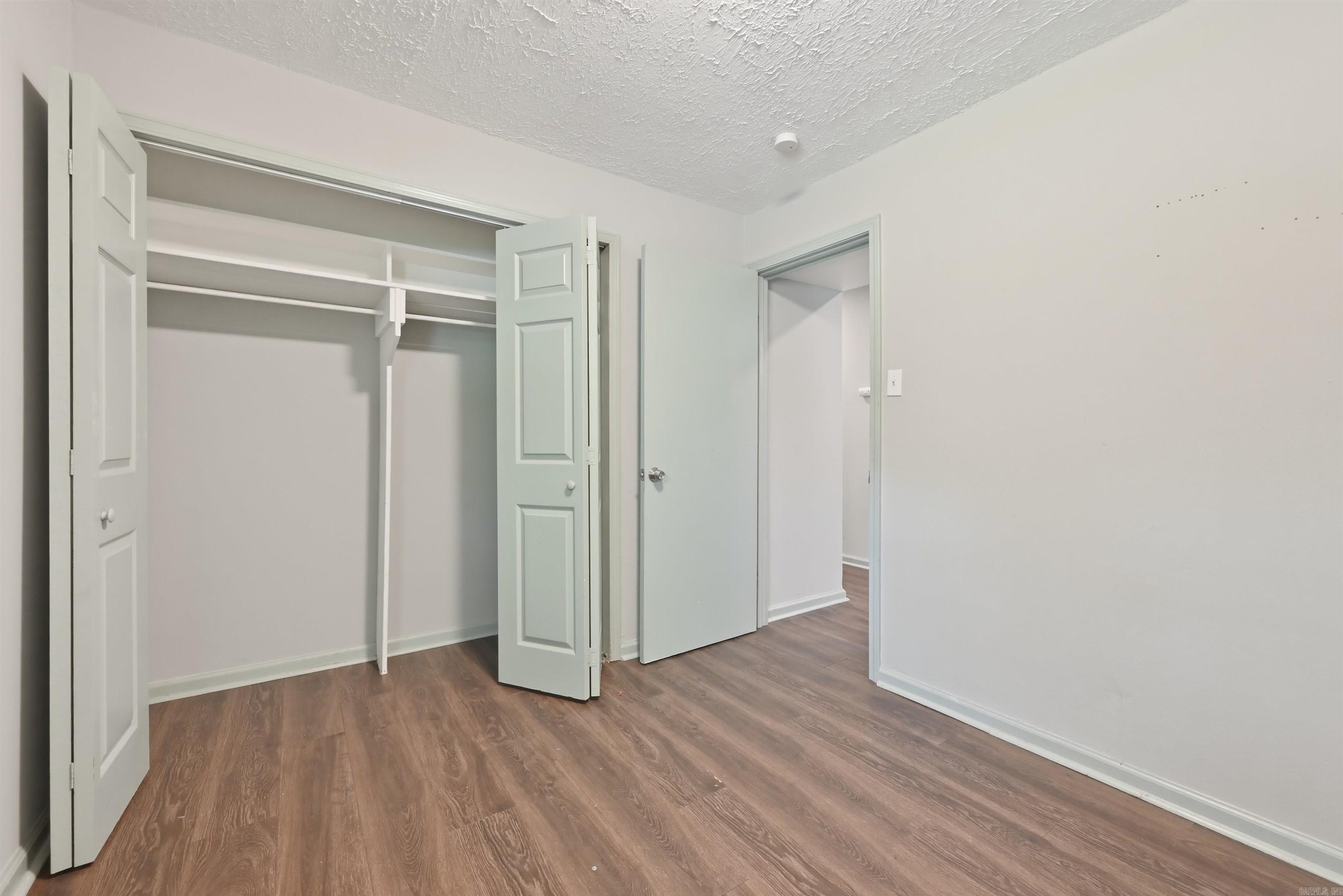 MEADOWCLIFF - Residential