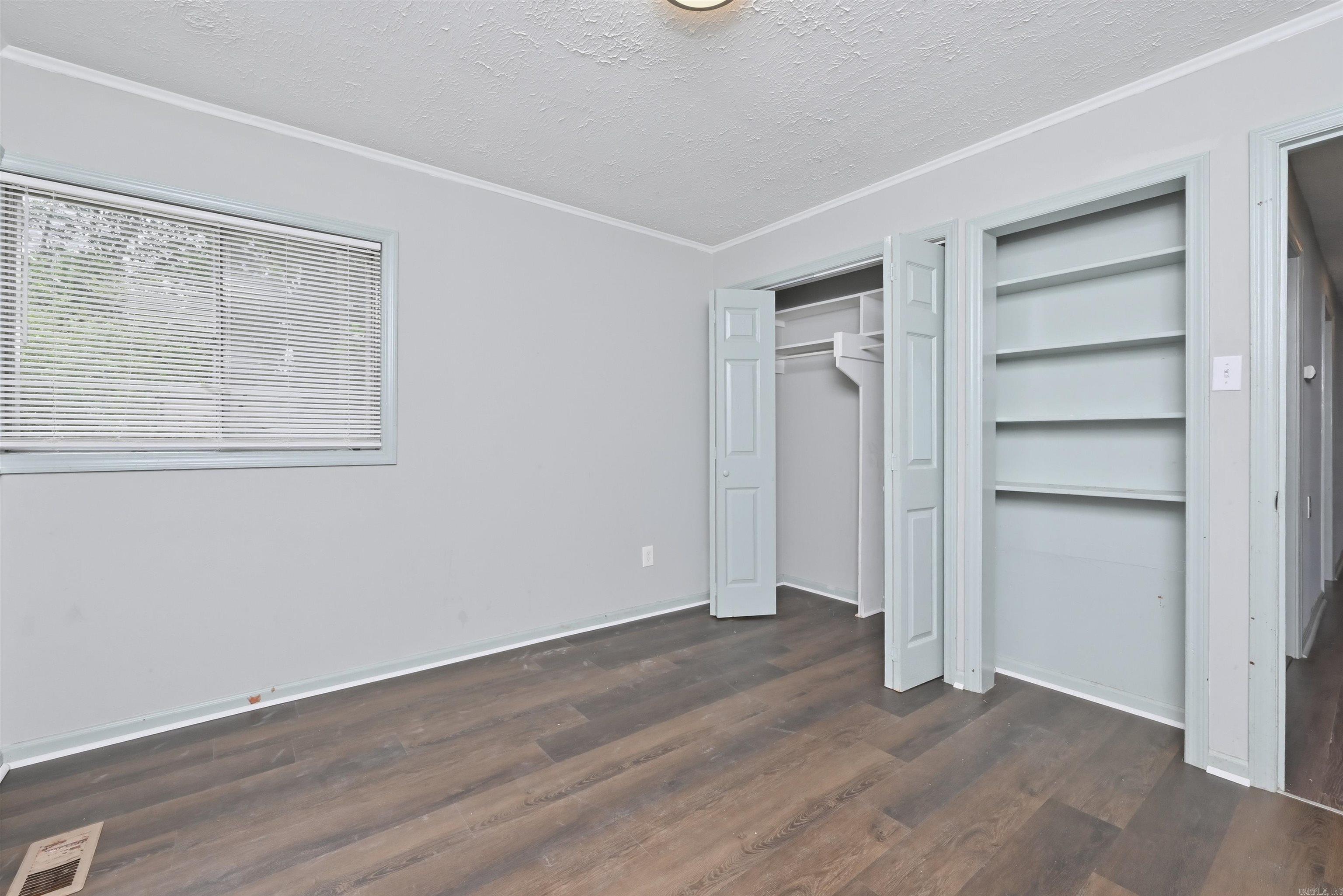MEADOWCLIFF - Residential