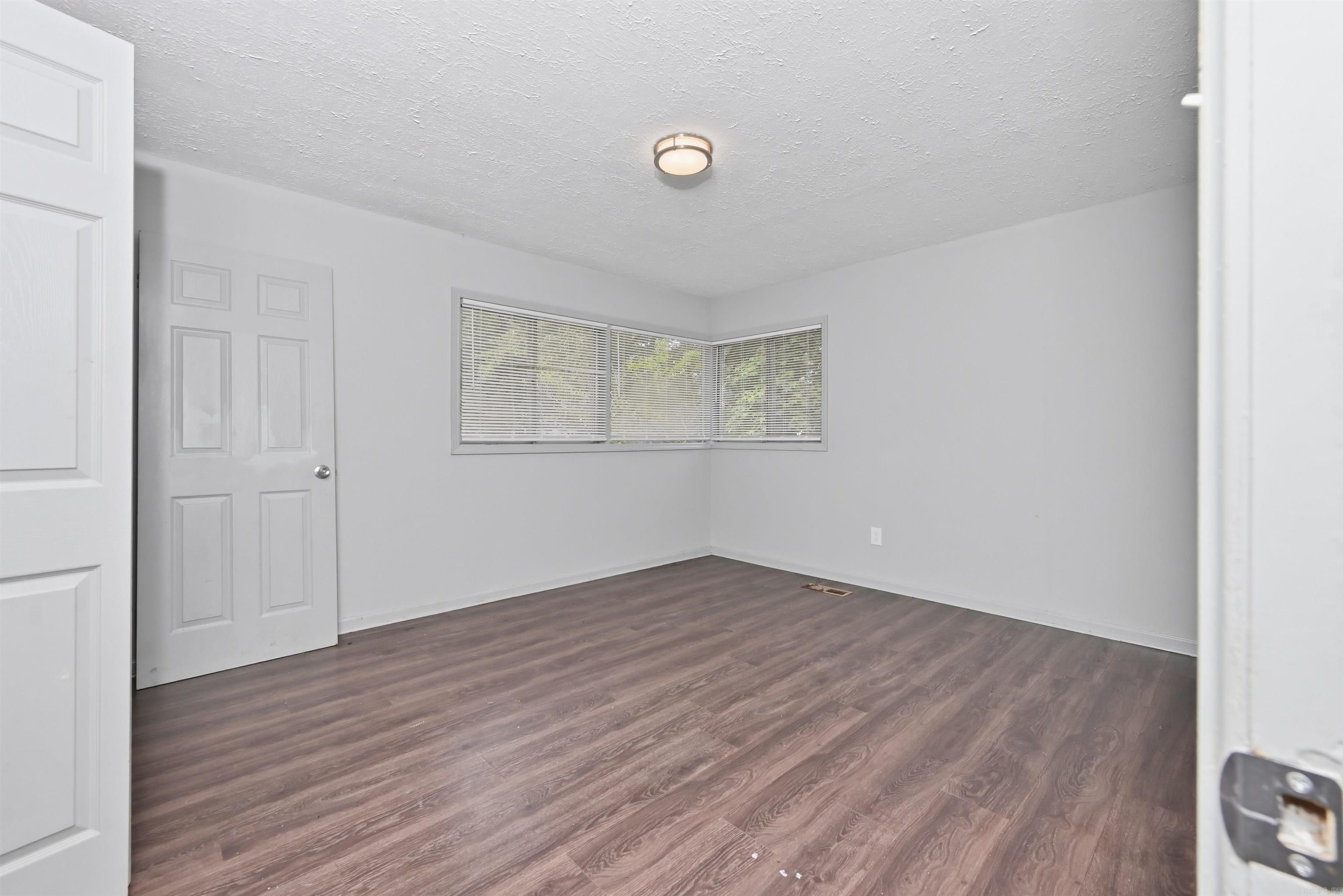 MEADOWCLIFF - Residential
