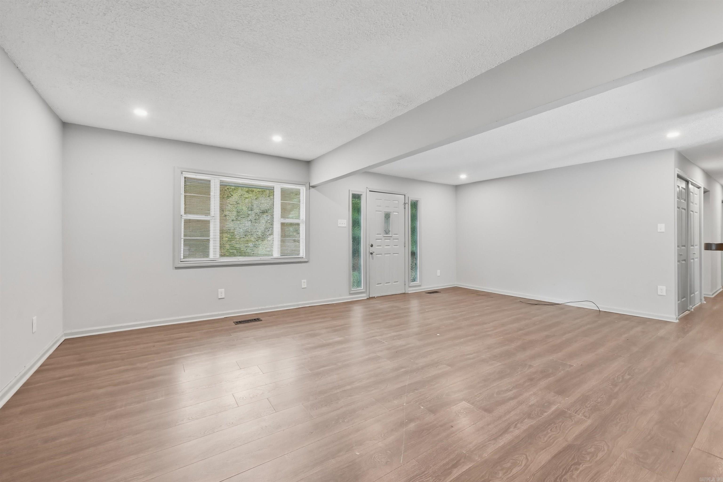 MEADOWCLIFF - Residential