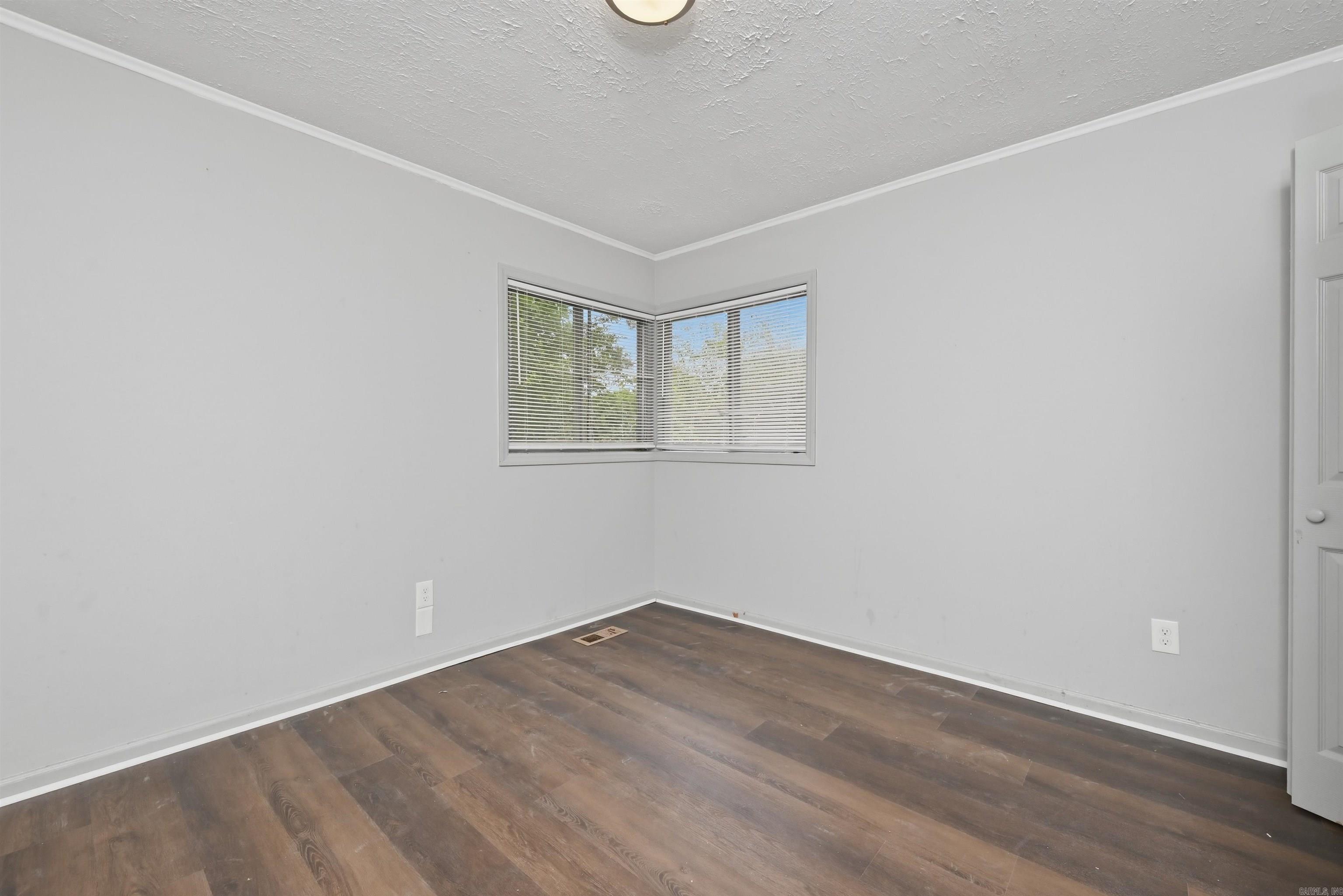 MEADOWCLIFF - Residential