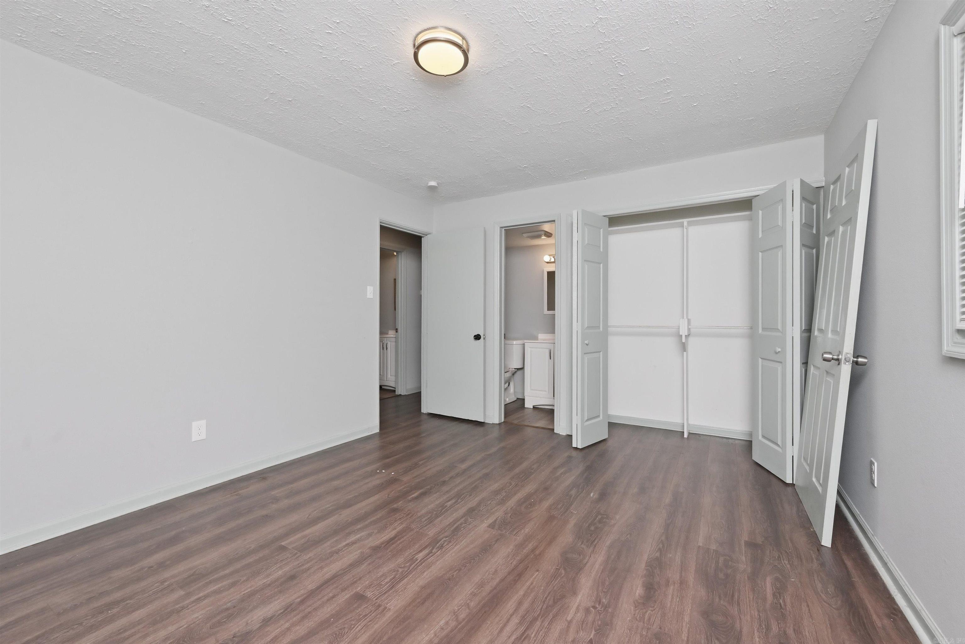MEADOWCLIFF - Residential