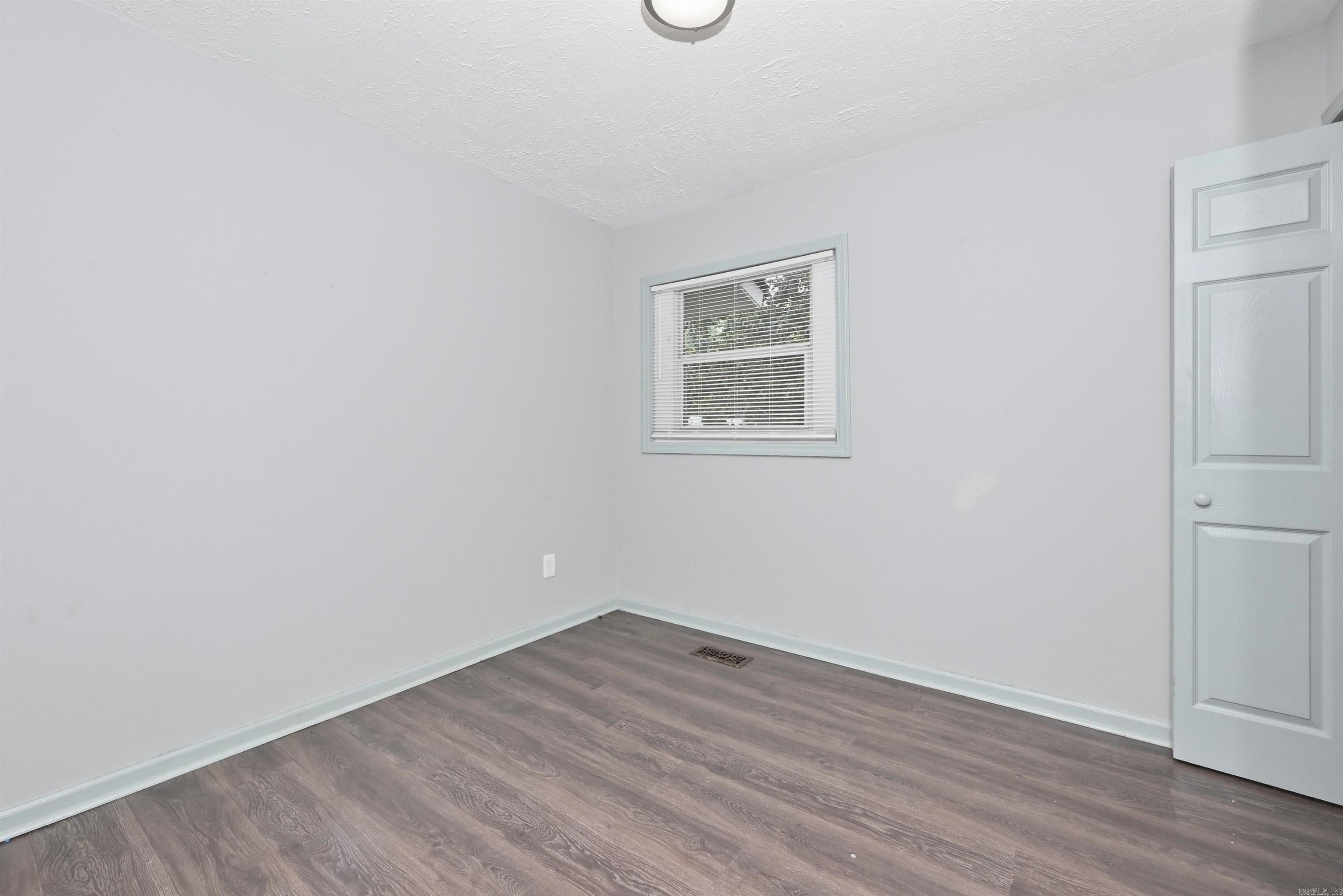 MEADOWCLIFF - Residential