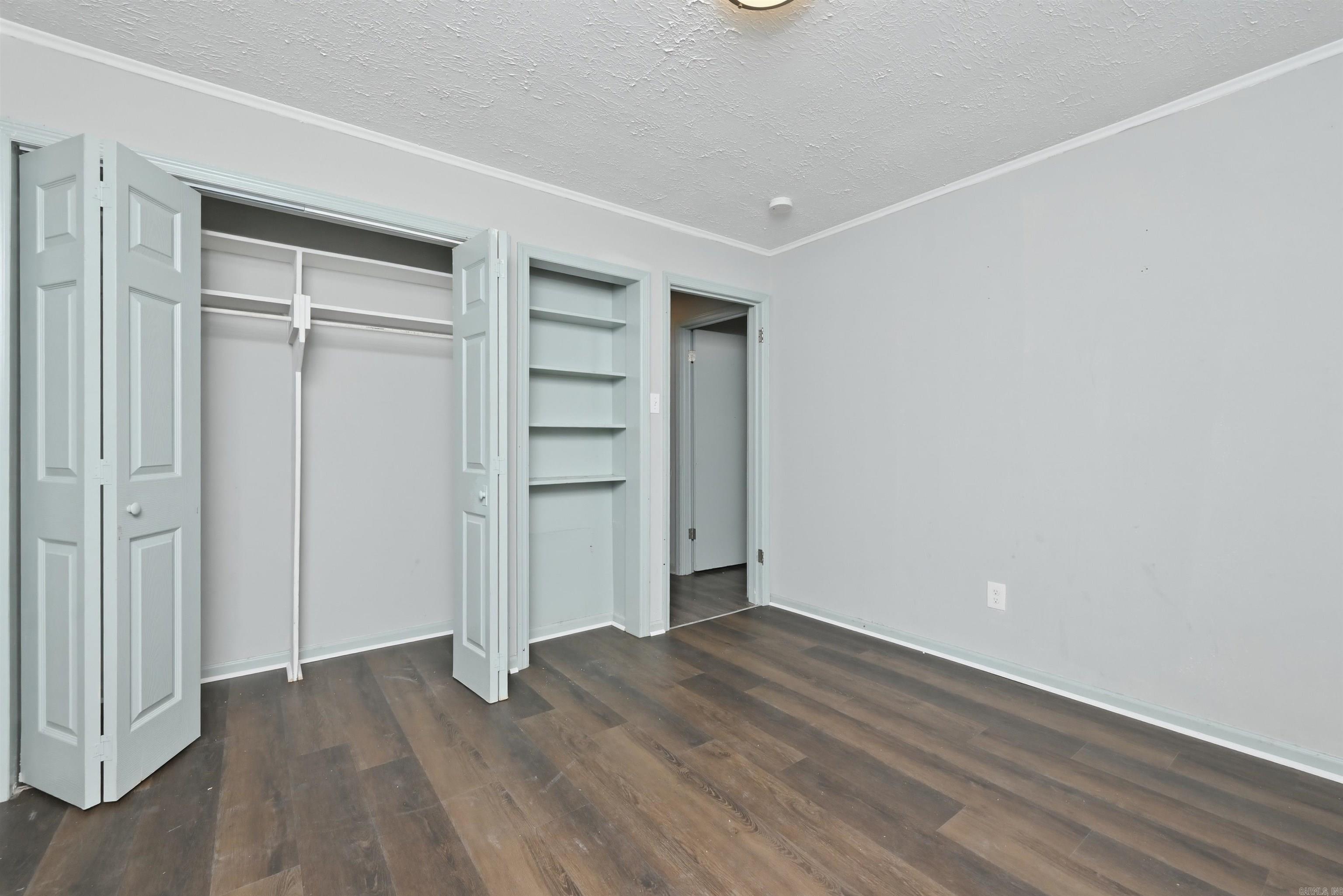 MEADOWCLIFF - Residential