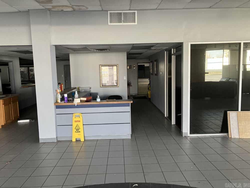 Metes & Bounds - Commercial Sale