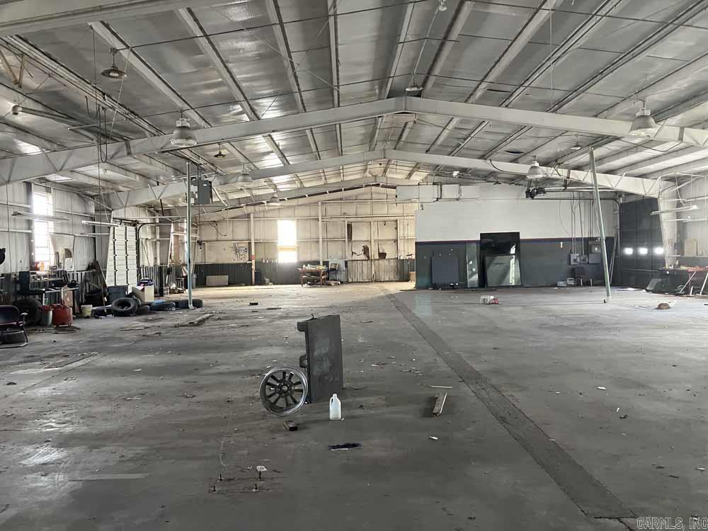 Metes & Bounds - Commercial Sale