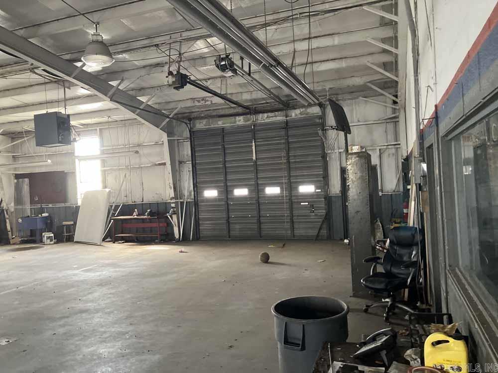 Metes & Bounds - Commercial Sale