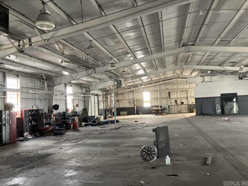 Metes & Bounds - Commercial Sale