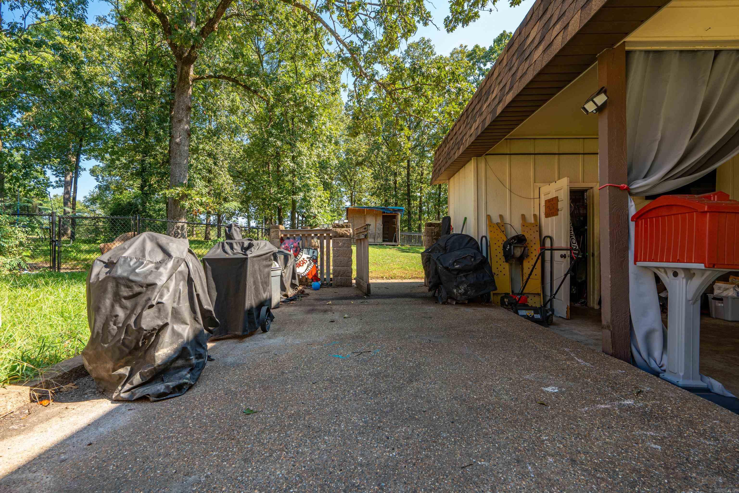 DIAMONDHEAD J - Residential