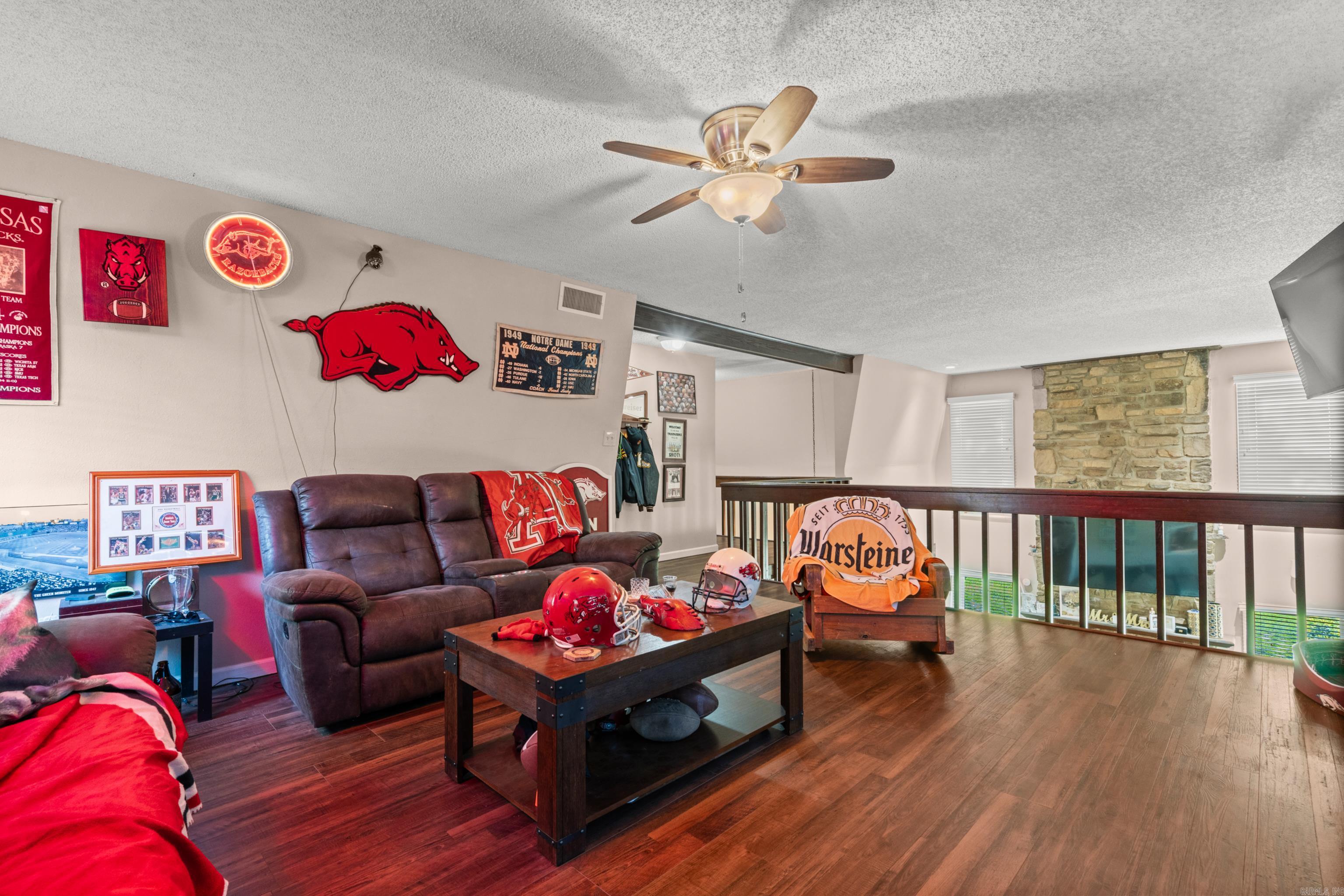 DIAMONDHEAD J - Residential