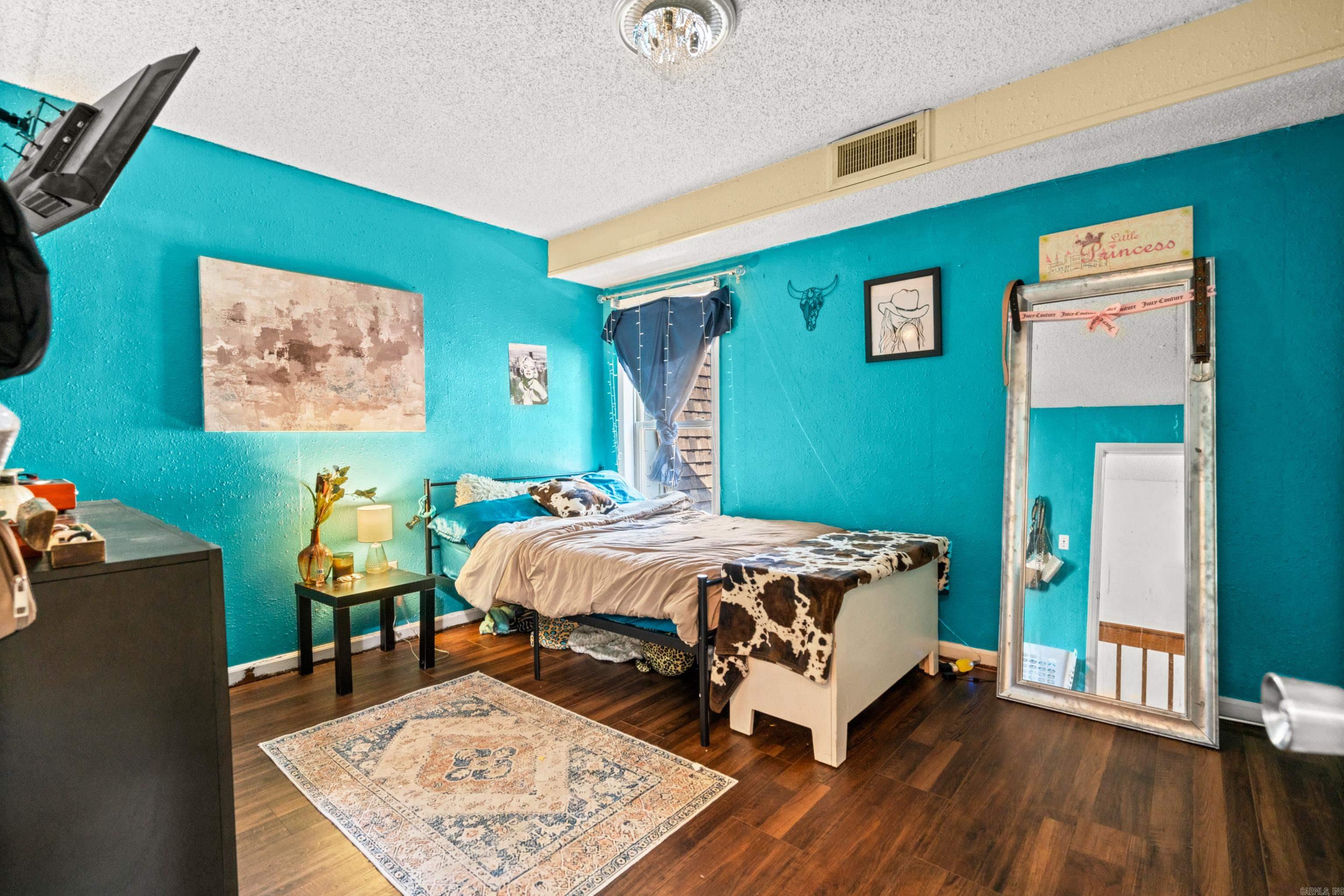 DIAMONDHEAD J - Residential