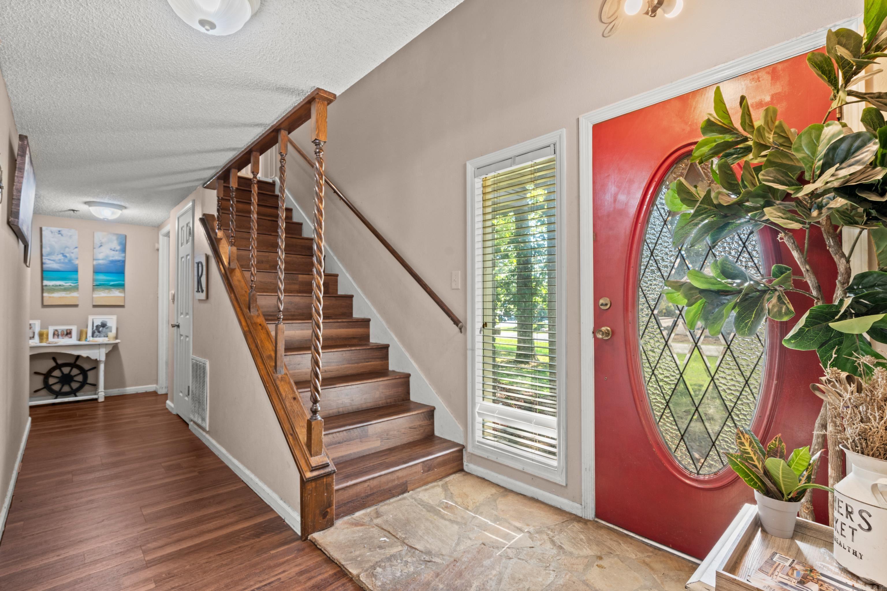 DIAMONDHEAD J - Residential