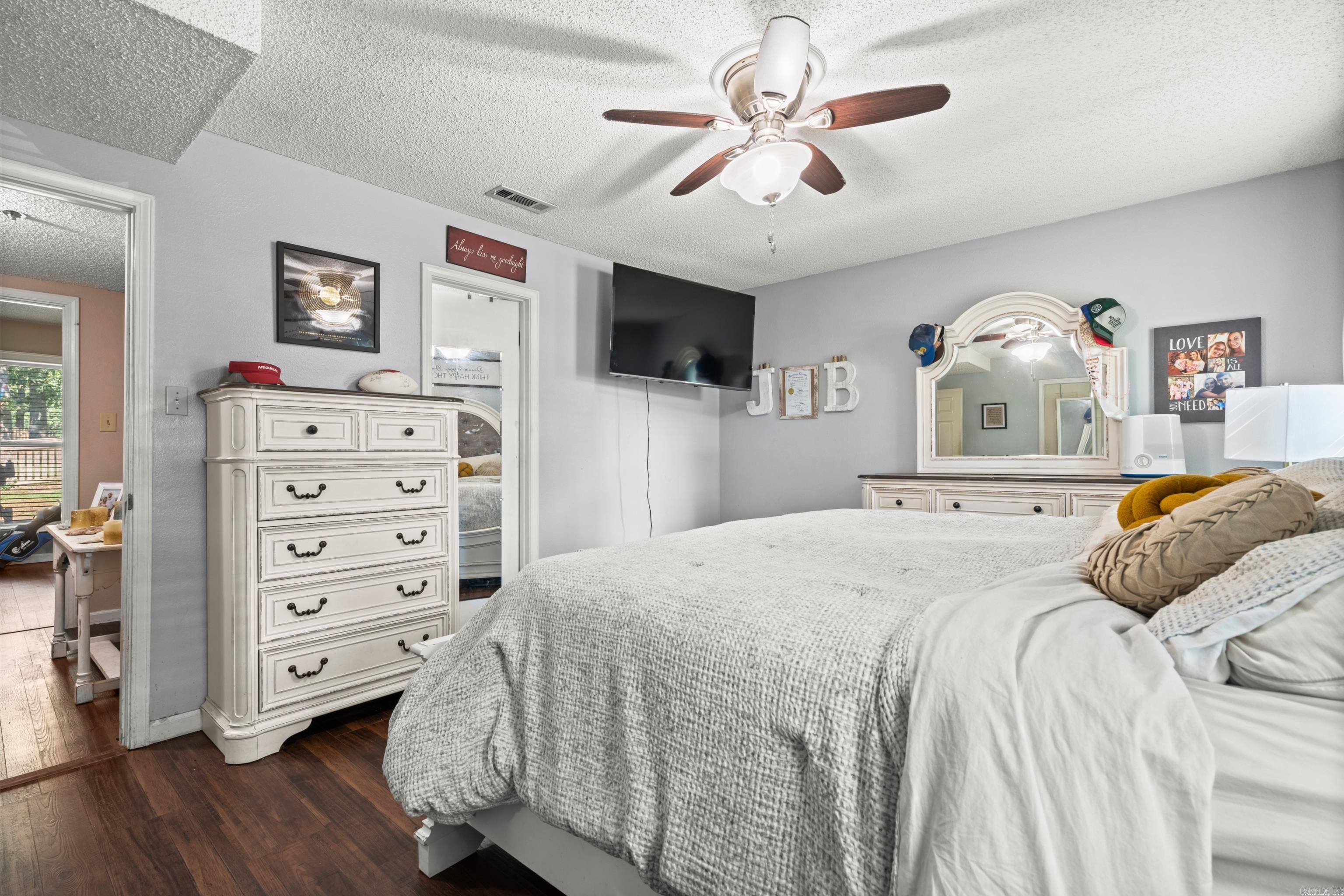 DIAMONDHEAD J - Residential